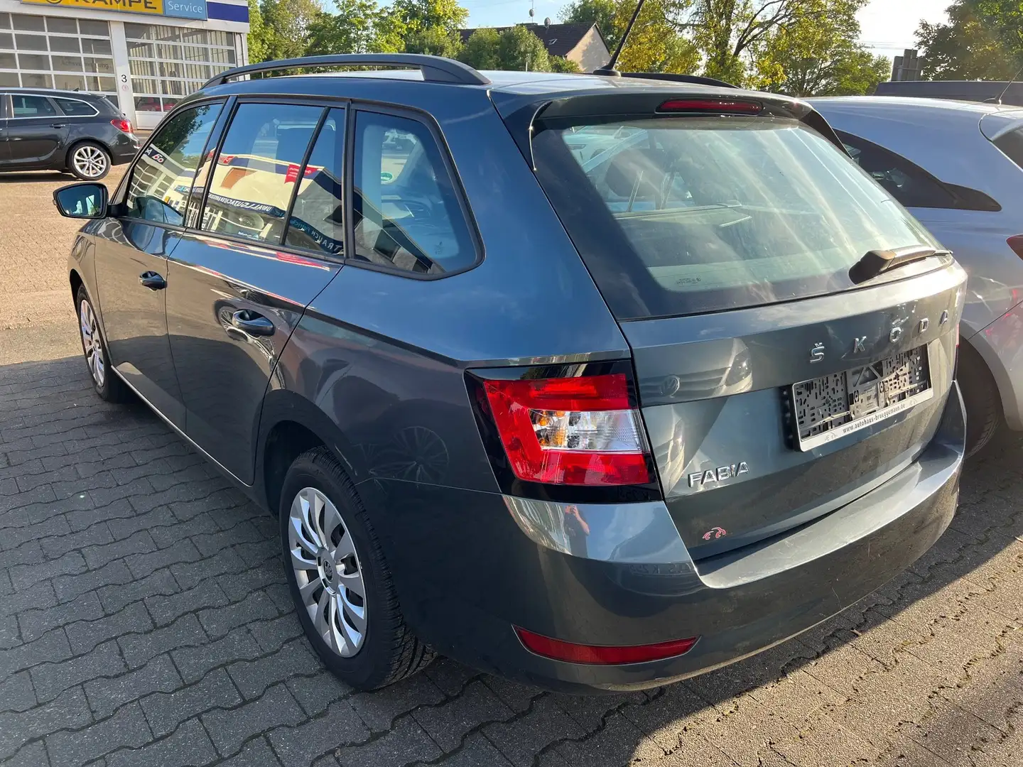Skoda Fabia Ambition Grau - 2