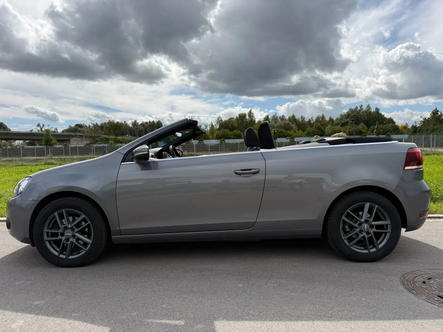 Volkswagen Golf Cabriolet Golf VI Cabrio Cabrio 1.2 TSI Silber - 2