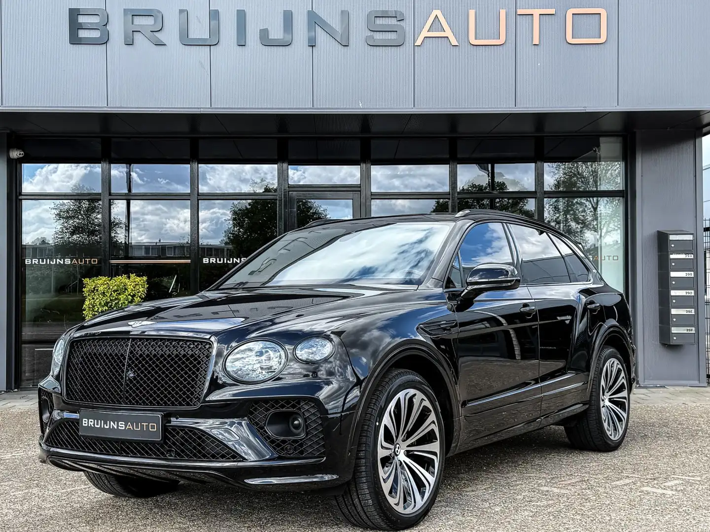Bentley Bentayga 4.0 V8 First Edition |Naim|Panoramdak|22inch|Head- Negro - 1