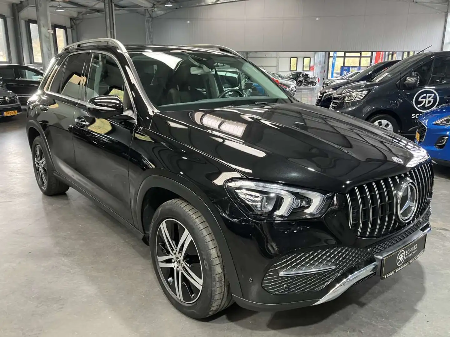 Mercedes-Benz GLE 450 4Matic 360/AIRMATIC/PANO Zwart - 1