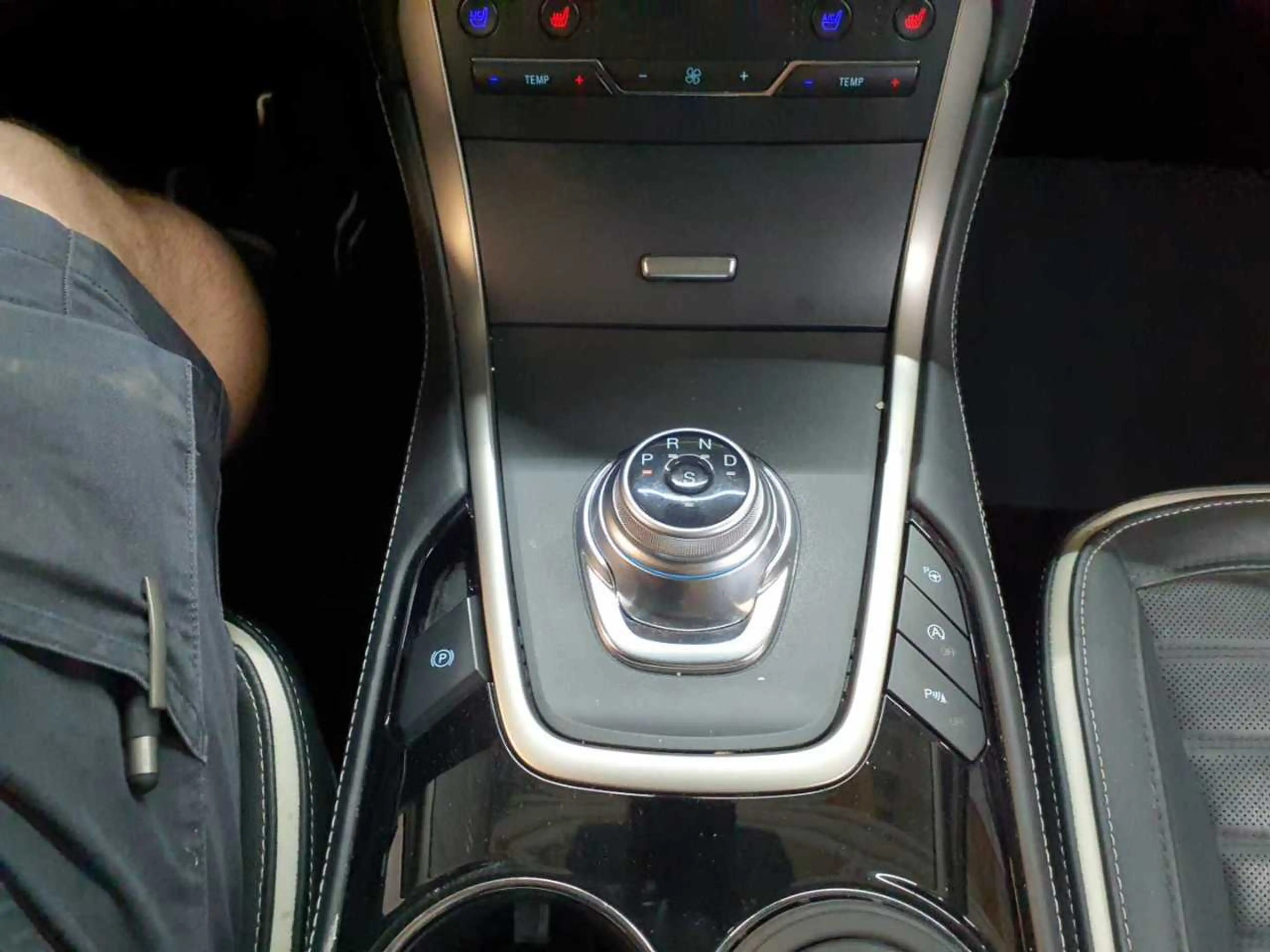 Ford S-Max S-Max 2.0 EcoBlue Aut. VIGNALE AHK — photo 10