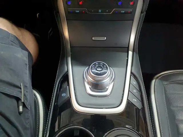 Ford S-Max view 10
