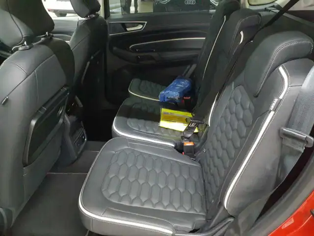 Ford S-Max view 13