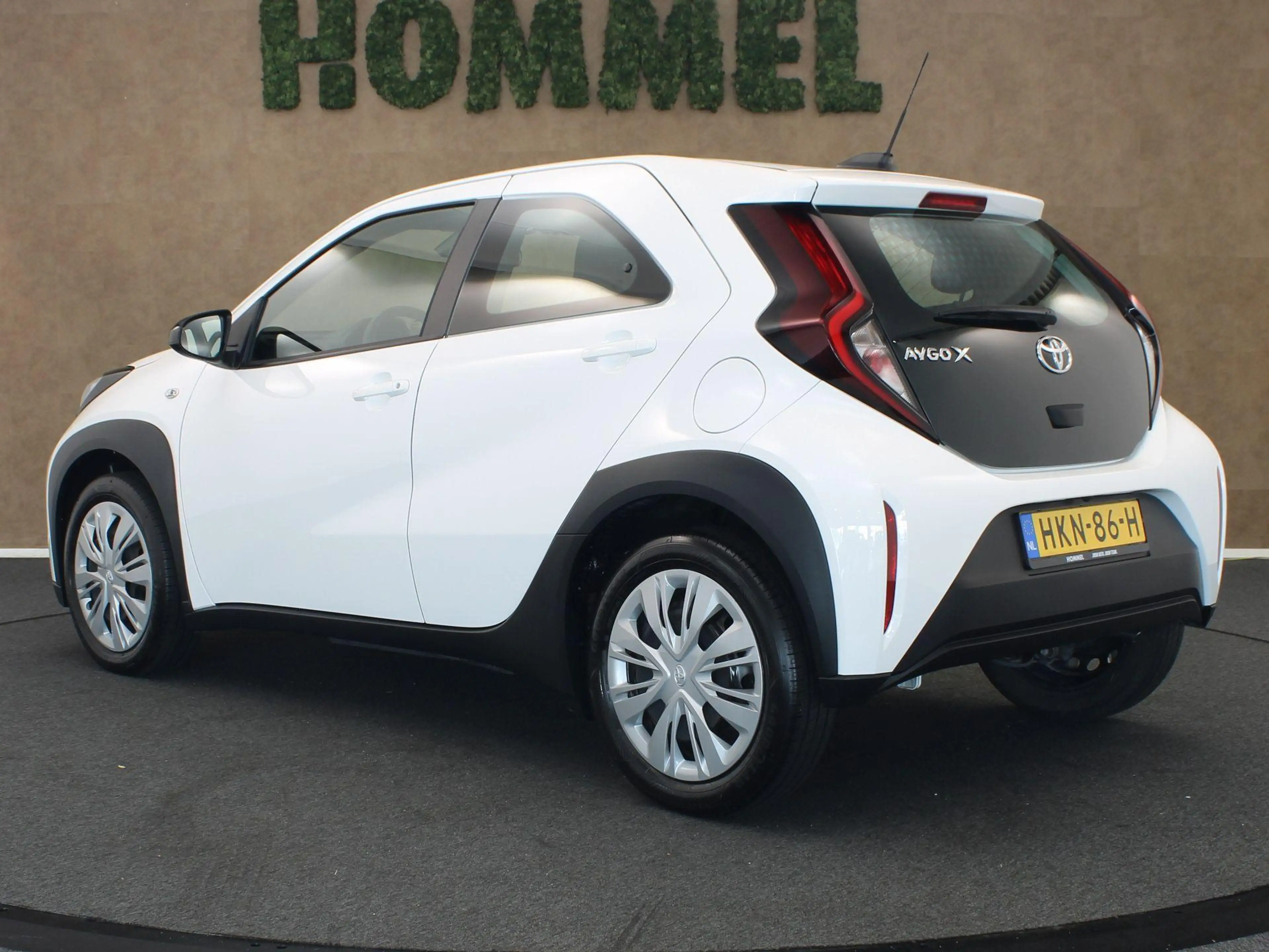 Toyota Aygo X 1.0 VVT-i MT Play - ORIGINEEL NEDERLANDSE AUTO - A — photo 14