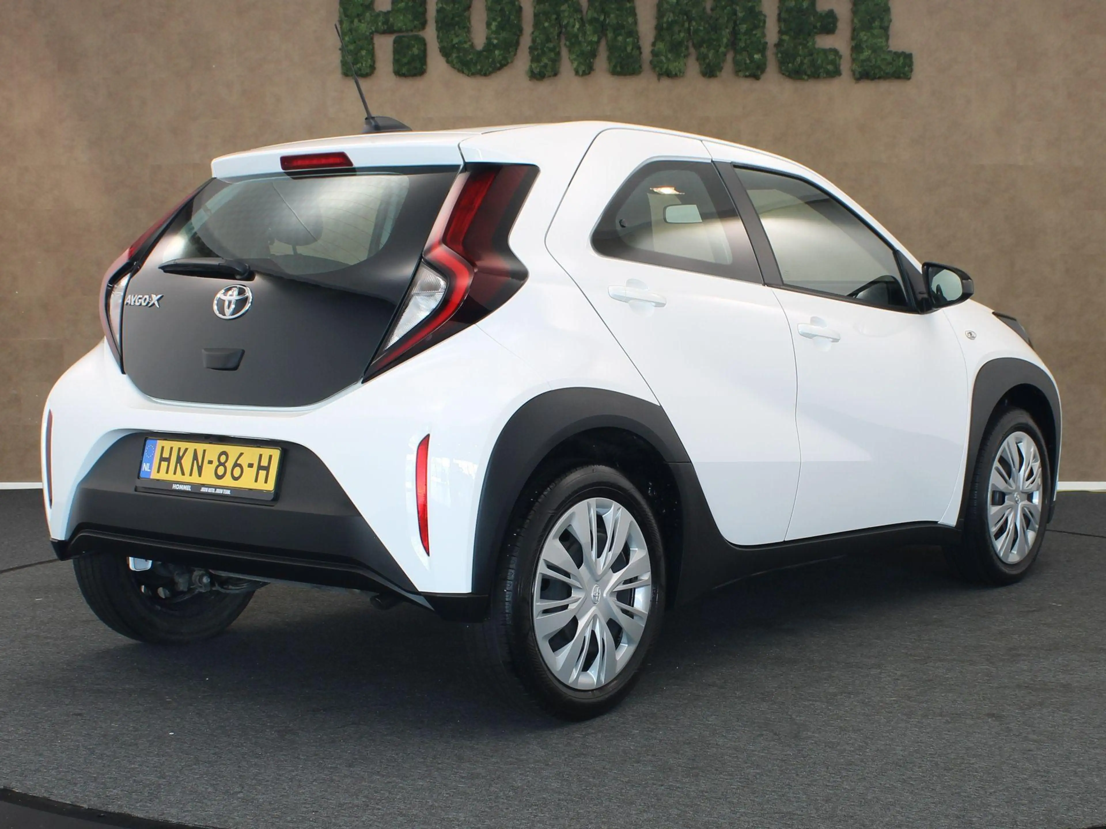 Toyota Aygo X 1.0 VVT-i MT Play - ORIGINEEL NEDERLANDSE AUTO - A — photo 6