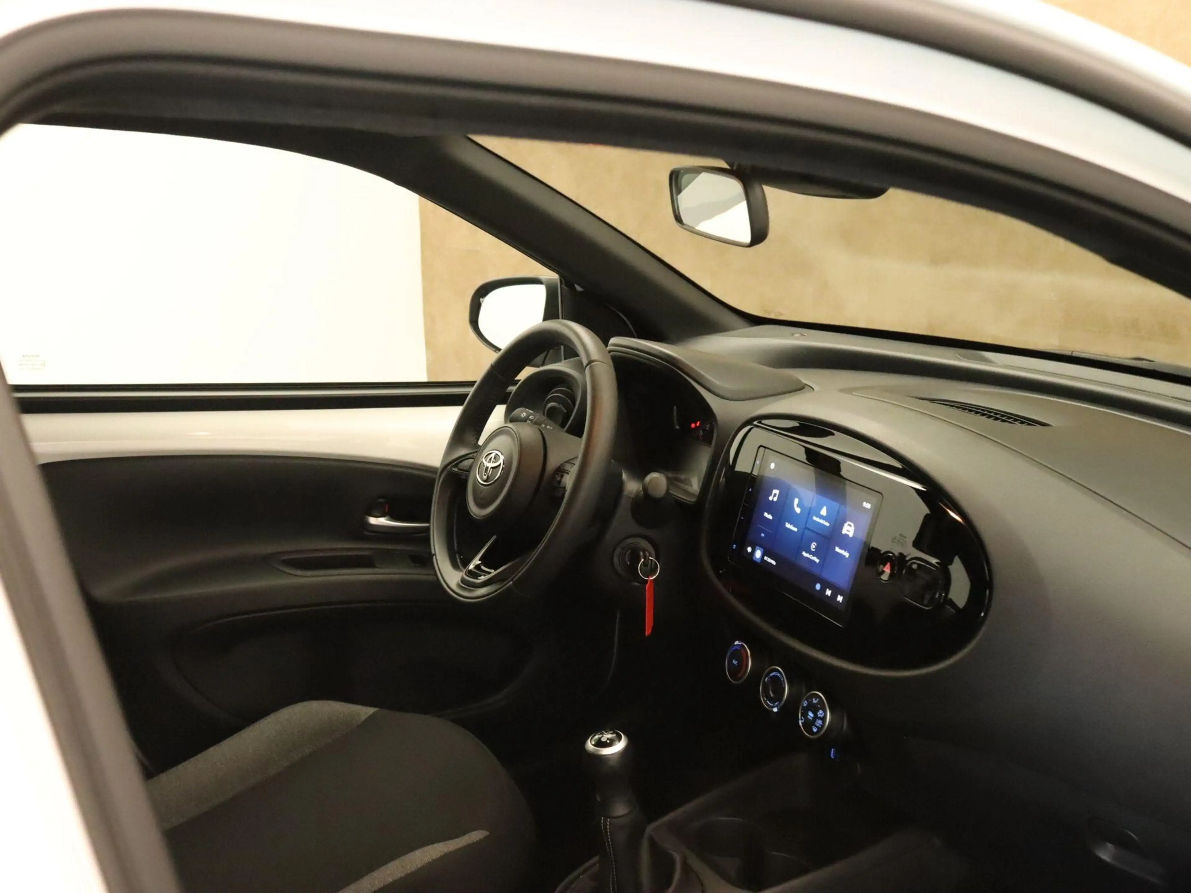Toyota Aygo X 1.0 VVT-i MT Play - ORIGINEEL NEDERLANDSE AUTO - A — photo 9