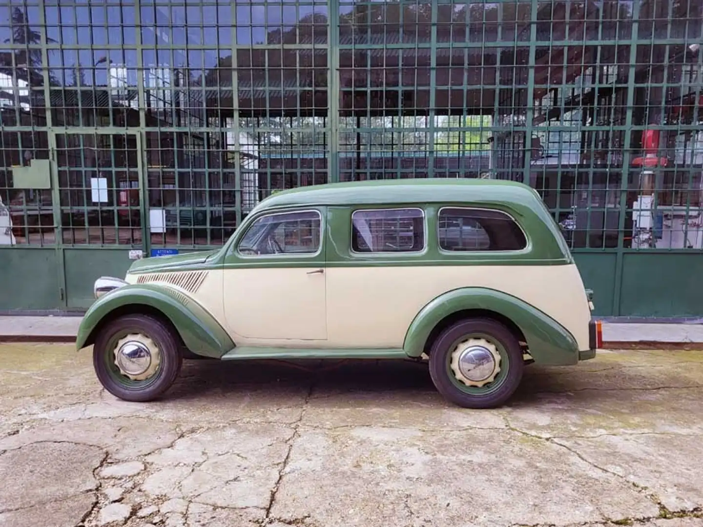 Lancia Ardea 800 Promiscuetta Verde - 2