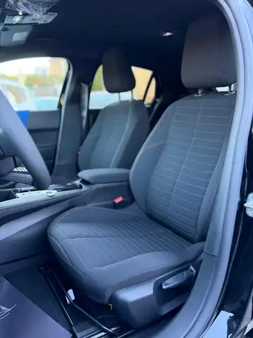Lancia Ypsilon view 9
