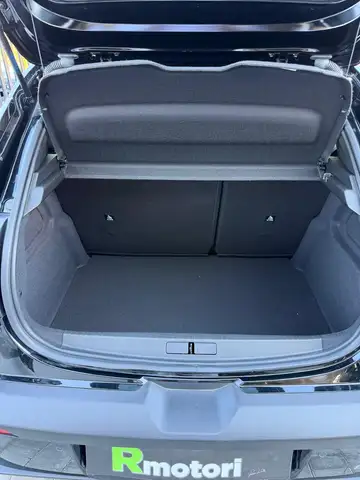 Lancia Ypsilon view 11