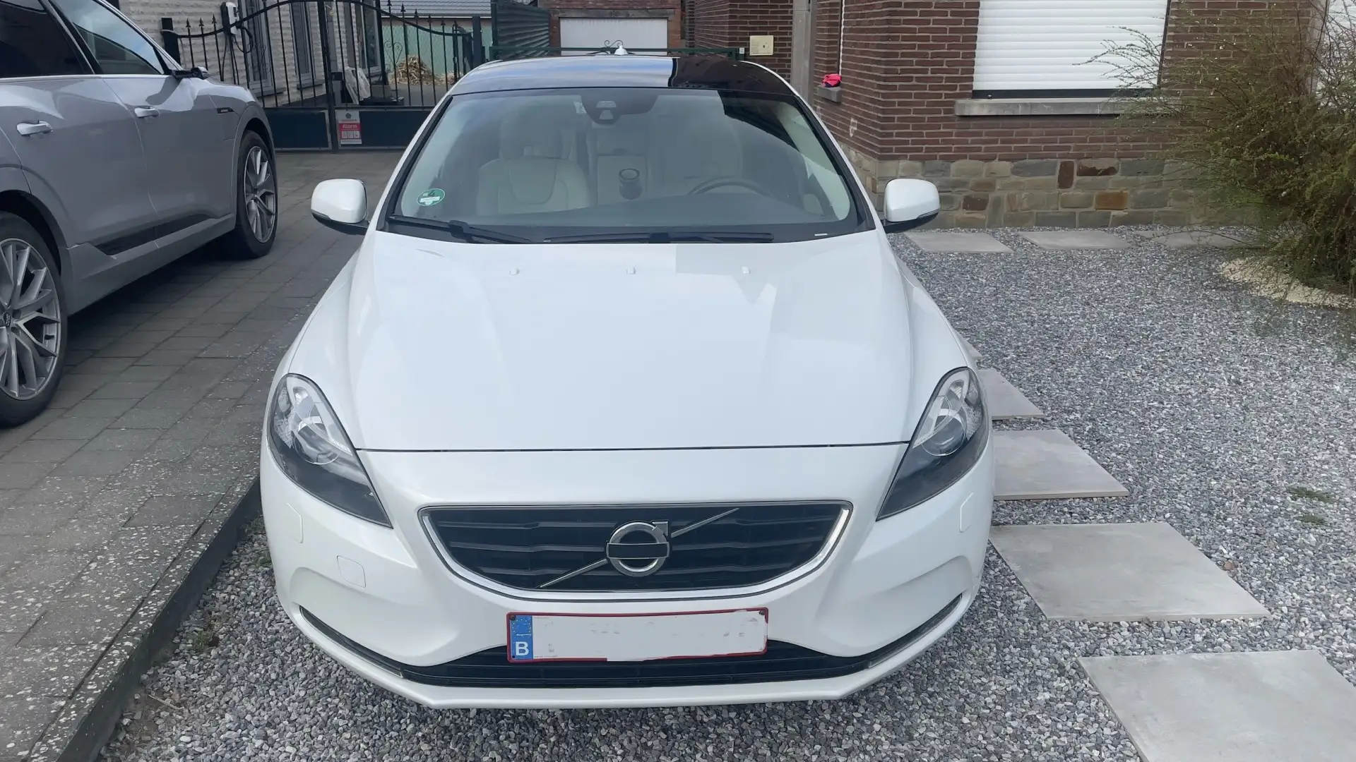 Volvo V40 D2 Summum Airco-Camera-Leder-Xenon-Blis-Panodak Blanc - 2