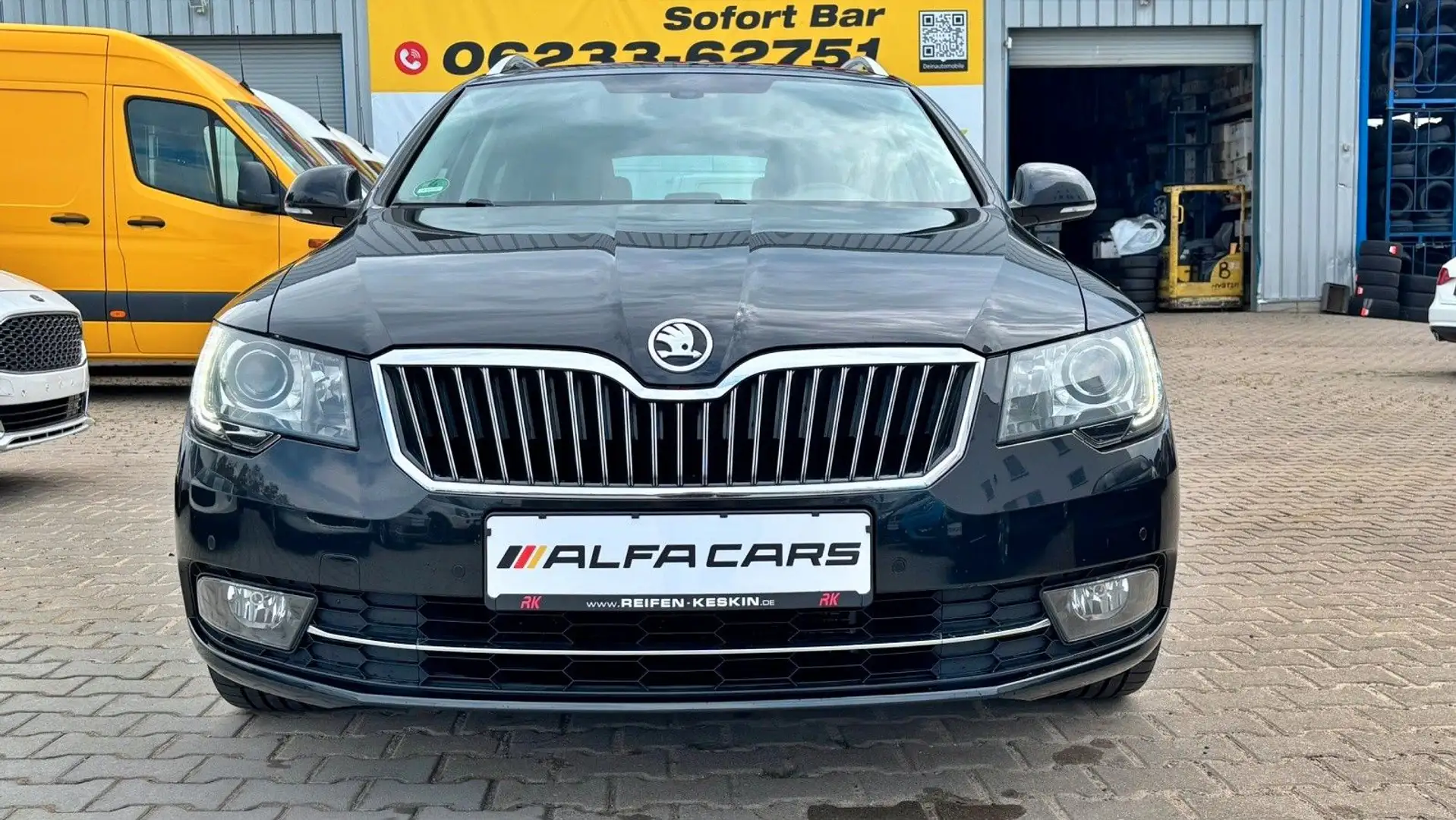 Skoda Superb 2.0 TDI /VOLL SHFET/PANO/SHZ/NAVI Negro - 2