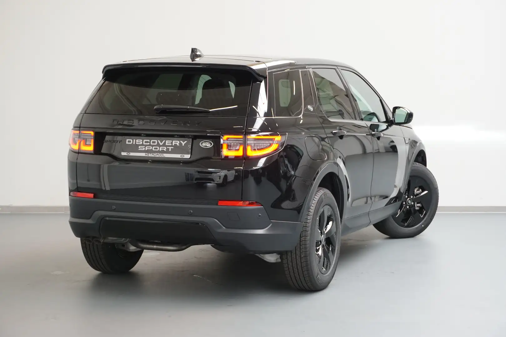 Land Rover Discovery Sport S Fekete - 2