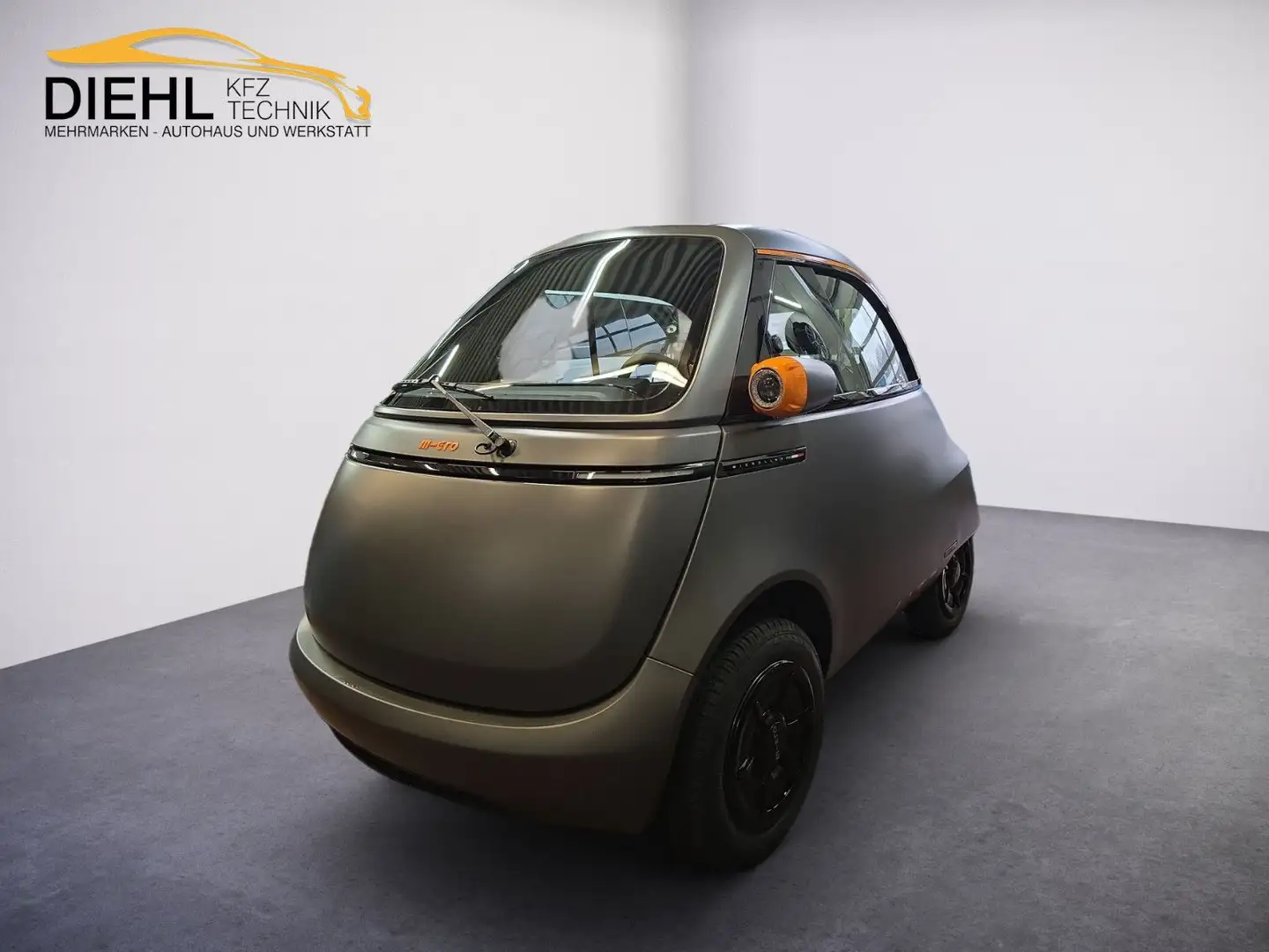 Micro Microlino Lite 45 km/H 5,5 KWH 95KM Reichweite Grau - 1