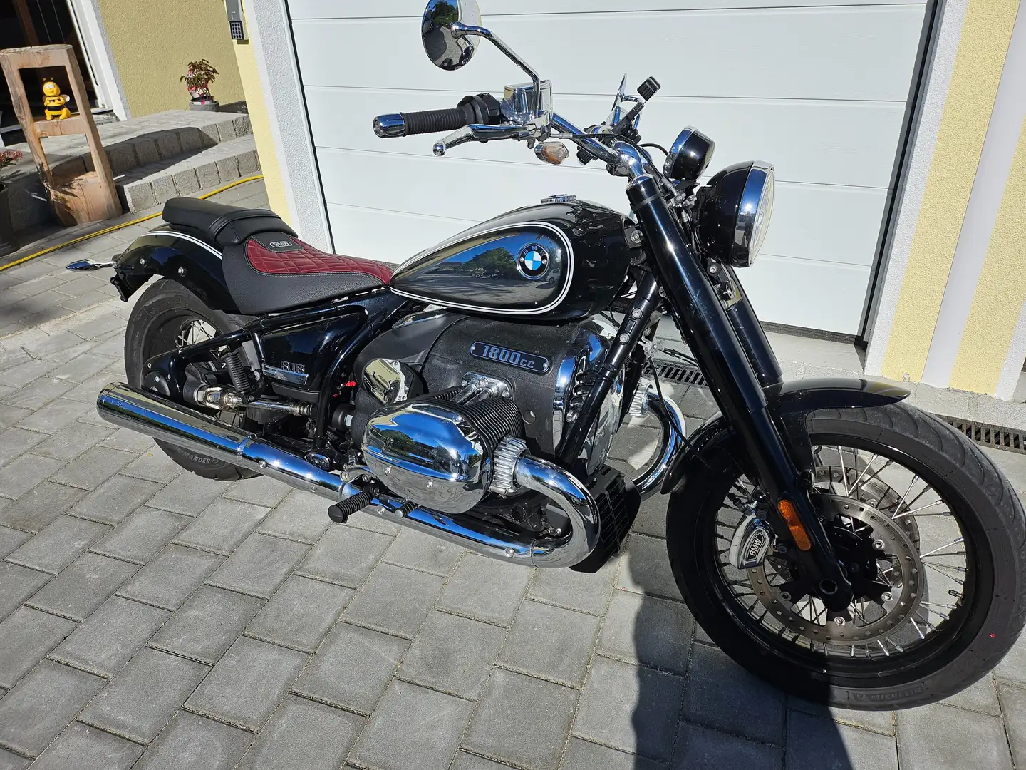 BMW R 18 100 Jahre Sondermodell Schwarz - 2