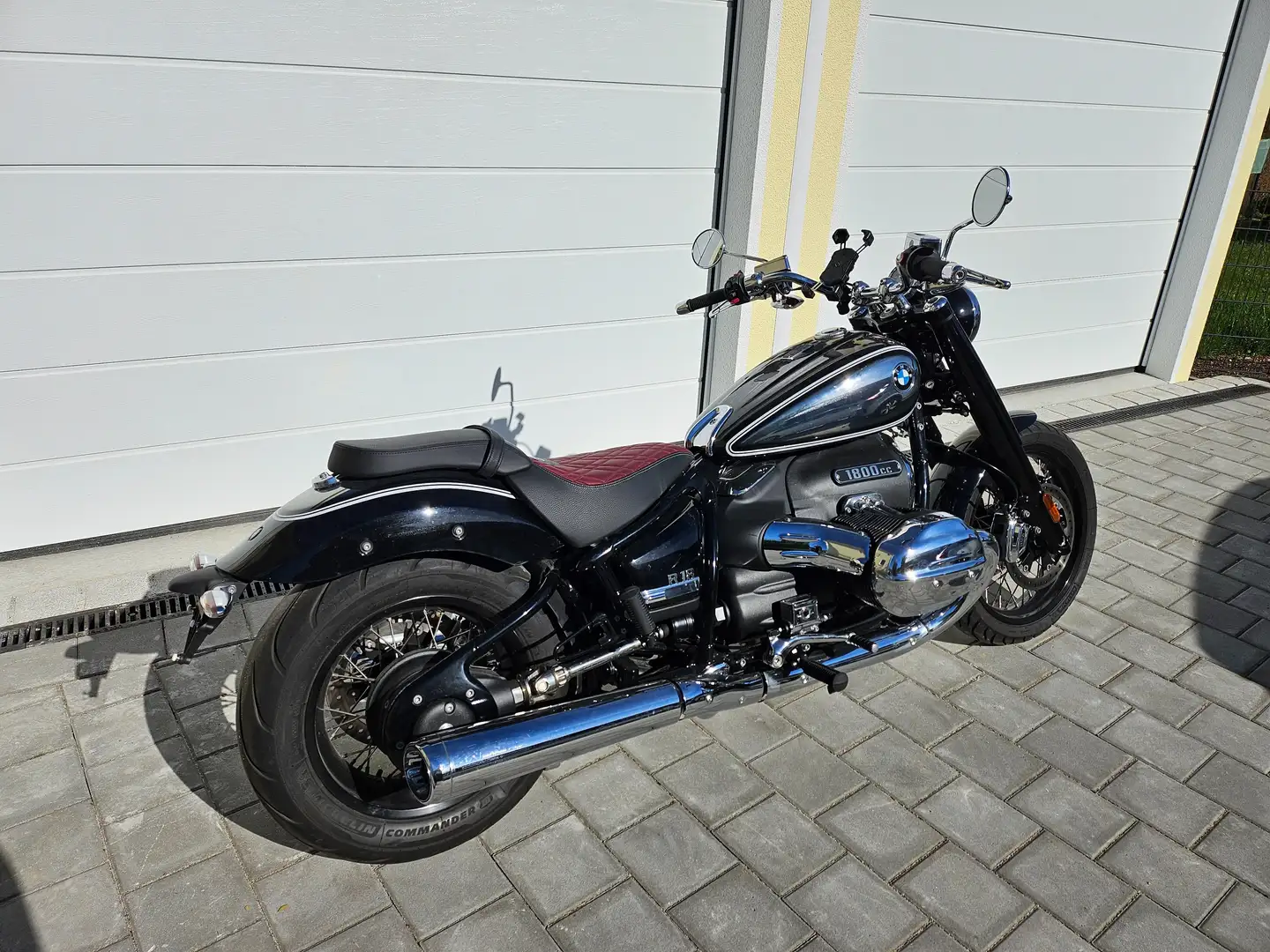 BMW R 18 100 Jahre Sondermodell Schwarz - 1
