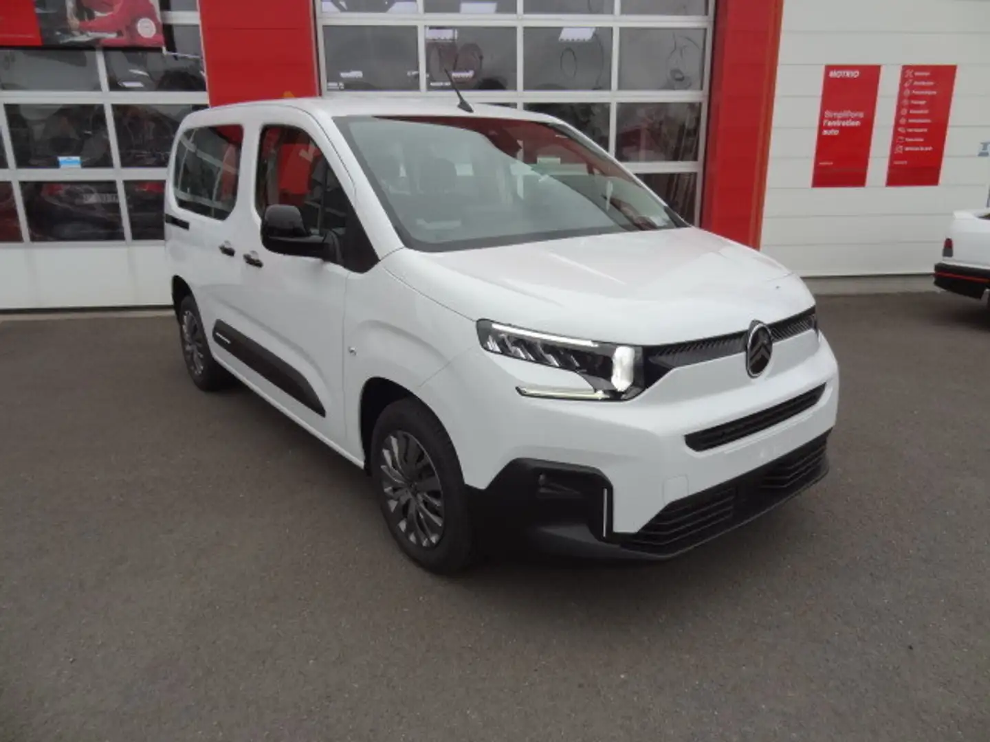 Citroen Berlingo TAILLE M BLUEHDI 100CV S\u0026S BVM6 PLUS Weiß - 1