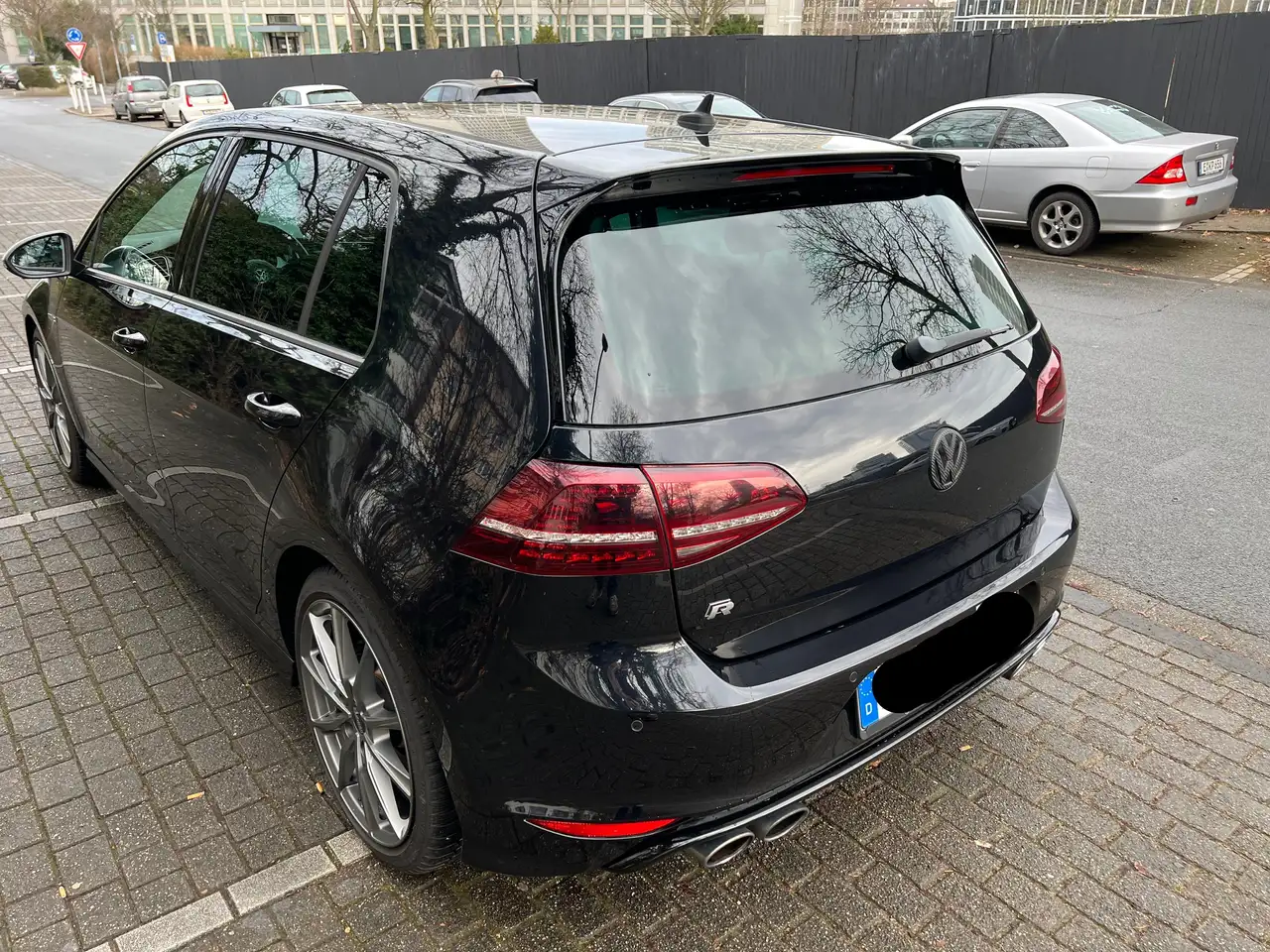 Volkswagen Golf R