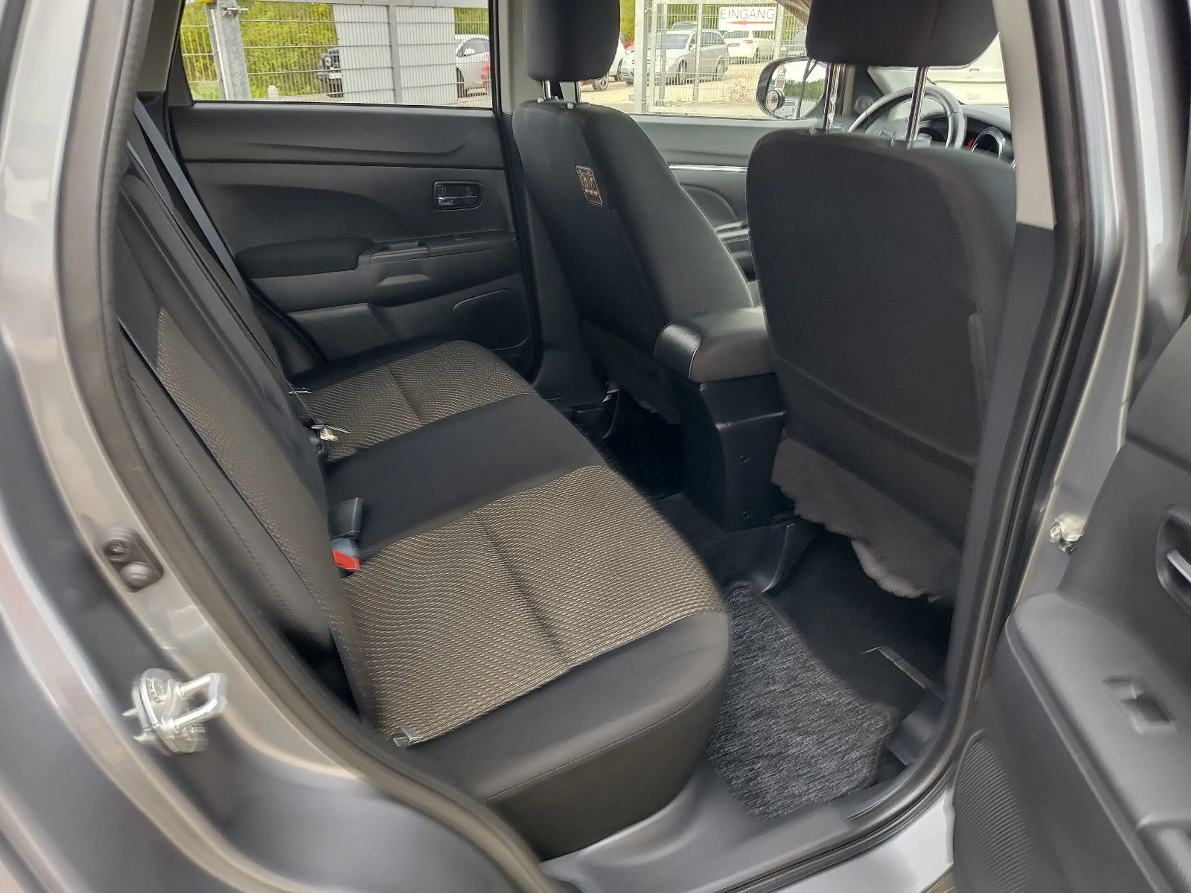 Mitsubishi ASX Edition 2WD Klimaautomatik — photo 13