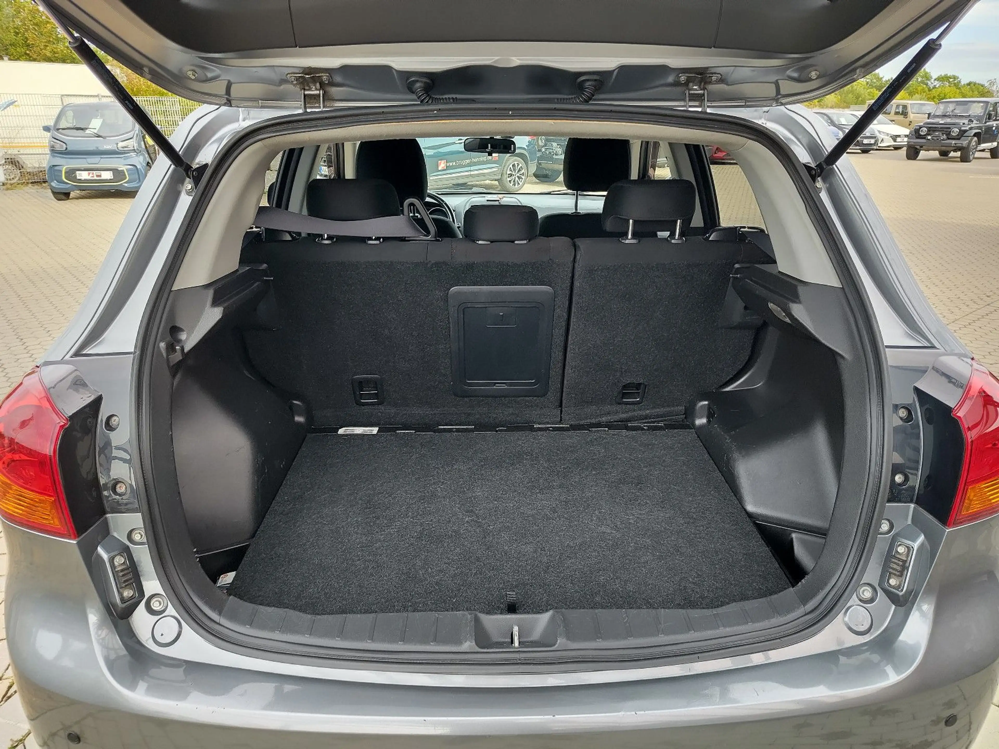 Mitsubishi ASX Edition 2WD Klimaautomatik — photo 12