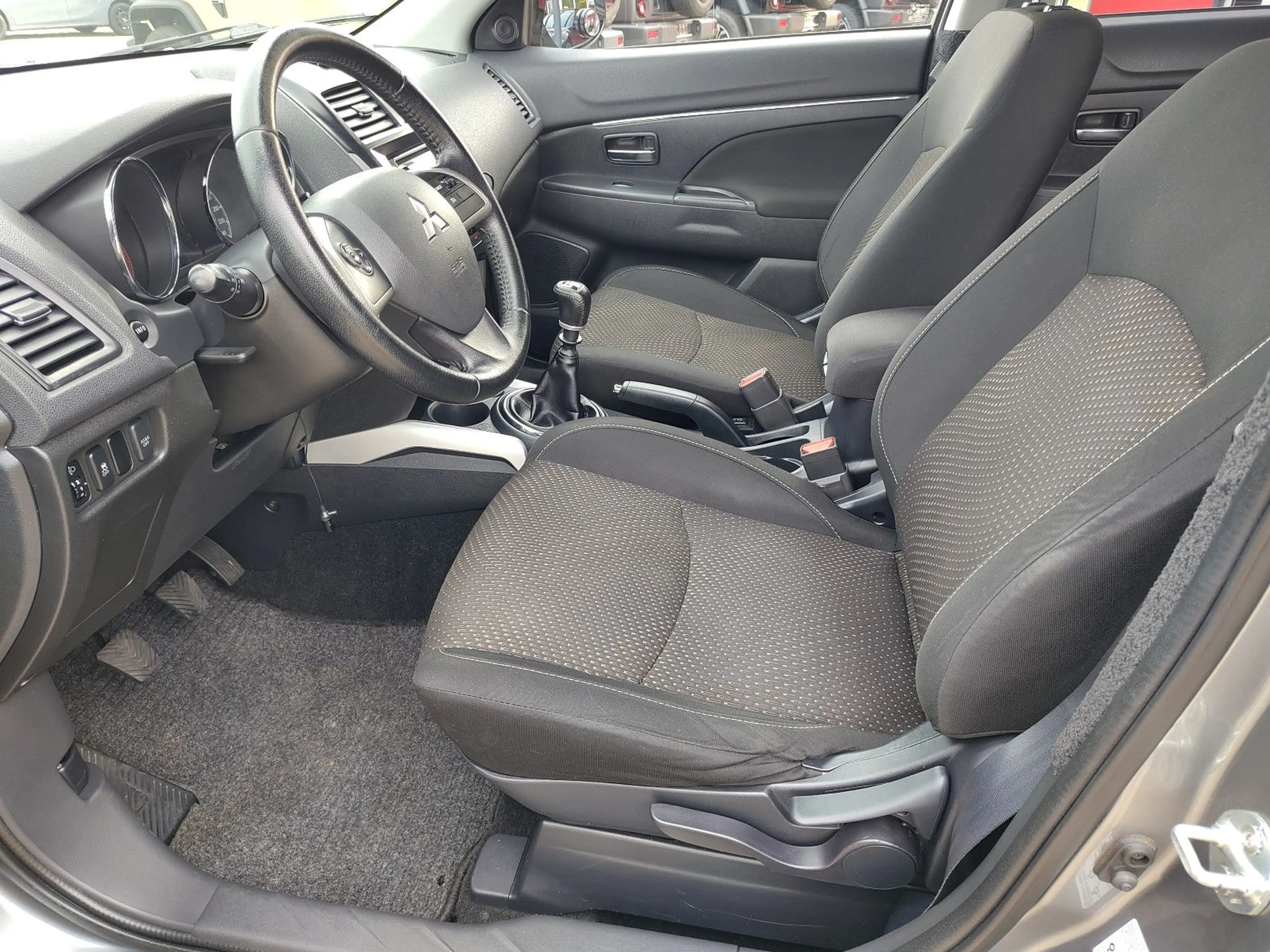 Mitsubishi ASX Edition 2WD Klimaautomatik — photo 10