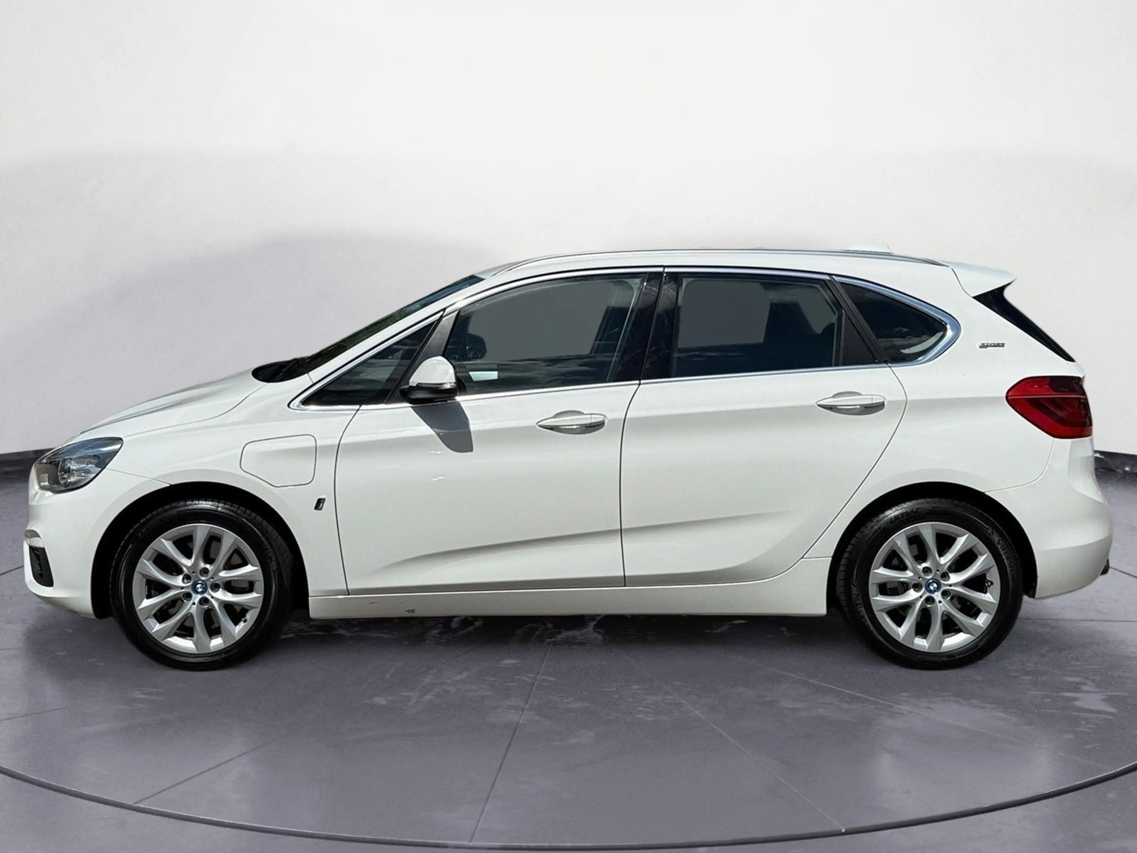 BMW 225 225xe Active Tourer iPerformance Advantage Navi — photo 4