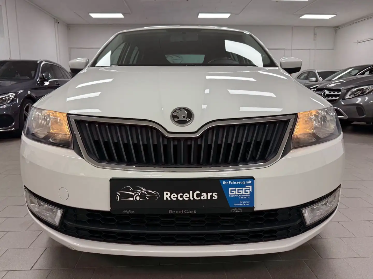 Skoda Rapid/Spaceback Spaceback Elegance 1.2 TSI*NAVI*SHZ*8-fach Blanc - 2