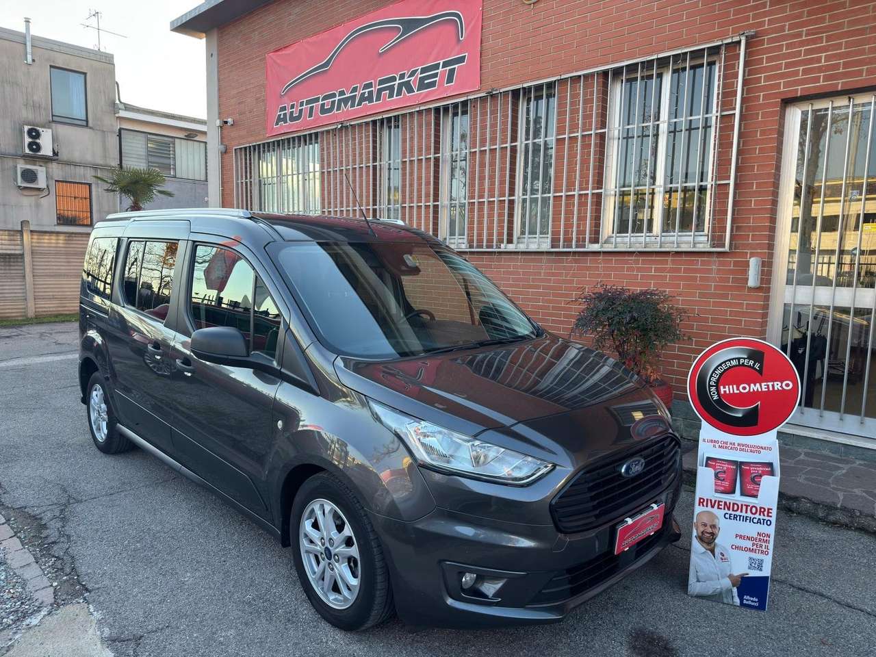 Ford Grand Tourneo Titanium 1.5 TDCI 120cv 7 POSTI