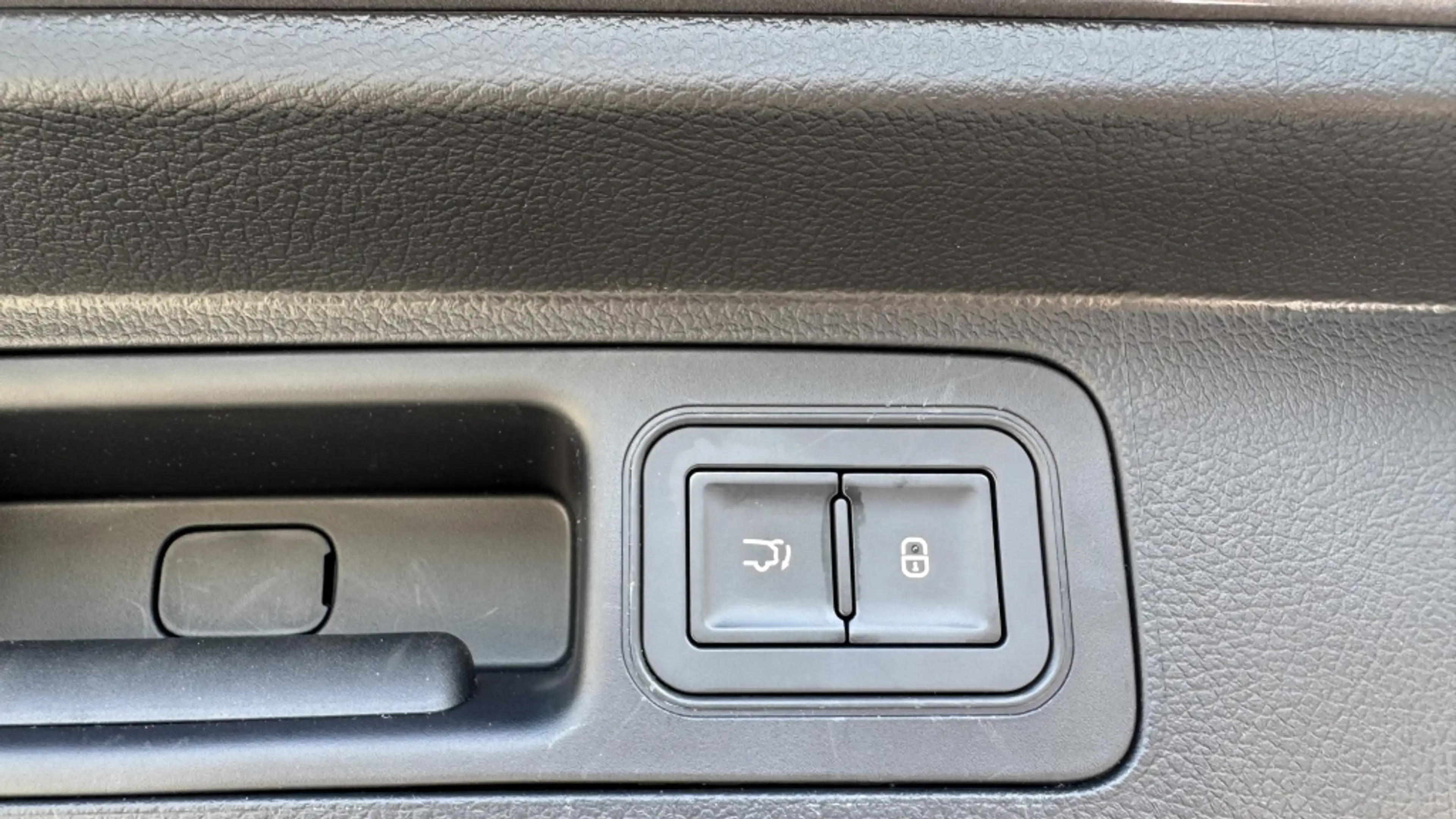 BYD Seal U 1.5 DM-i FWD Boost | Pano | HUD | Leer | Camera — photo 12