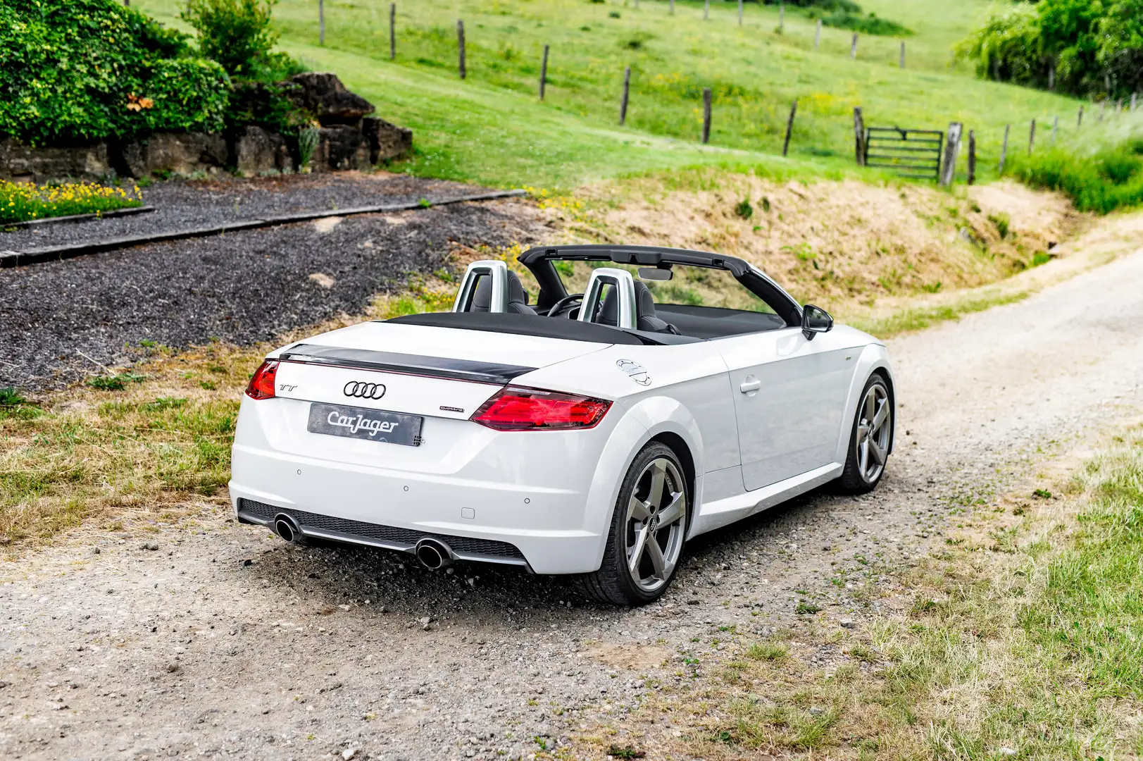 Audi TT Roadster TFSI 230 S Line Quattro Blanc - 2