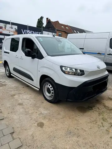Toyota Proace City Verso LWB 1.5 D-4D Tracks