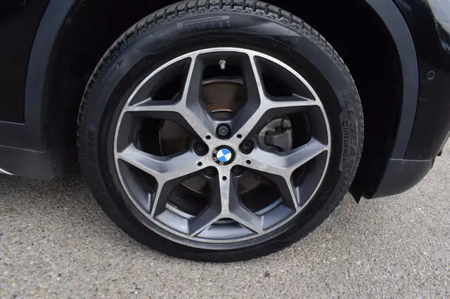 BMW X1 view 11