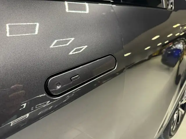 Toyota C-HR view 12