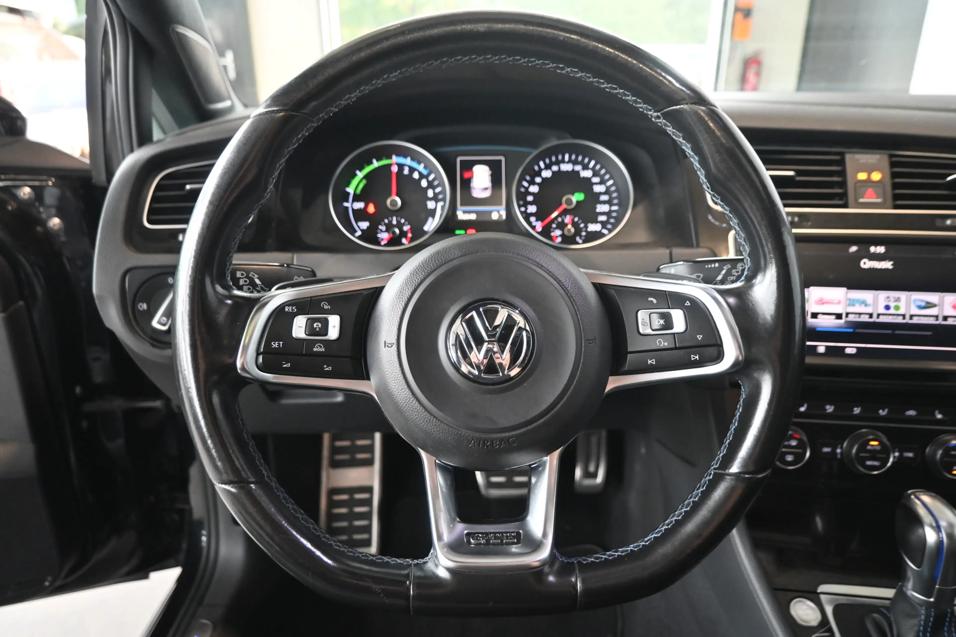 Volkswagen Golf GTE 1.4 TSI Clima Adaptieve cruise Panoramadak Navigat — photo 6