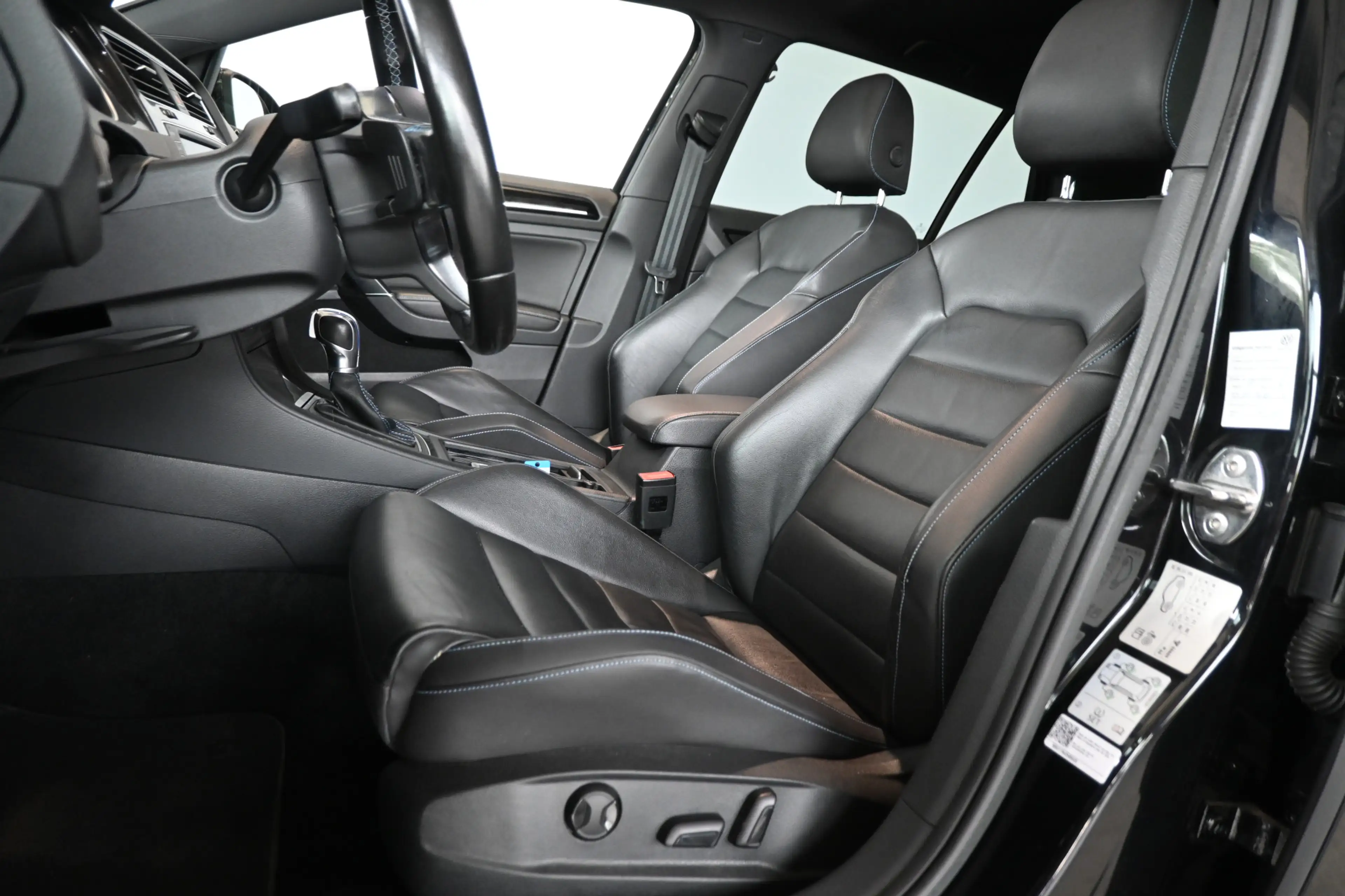 Volkswagen Golf GTE 1.4 TSI Clima Adaptieve cruise Panoramadak Navigat — photo 7