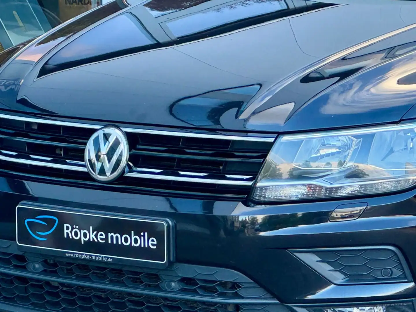 Volkswagen Tiguan IQ.DRIVE Navi ACC AHK MfL MwSt!! Noir - 2