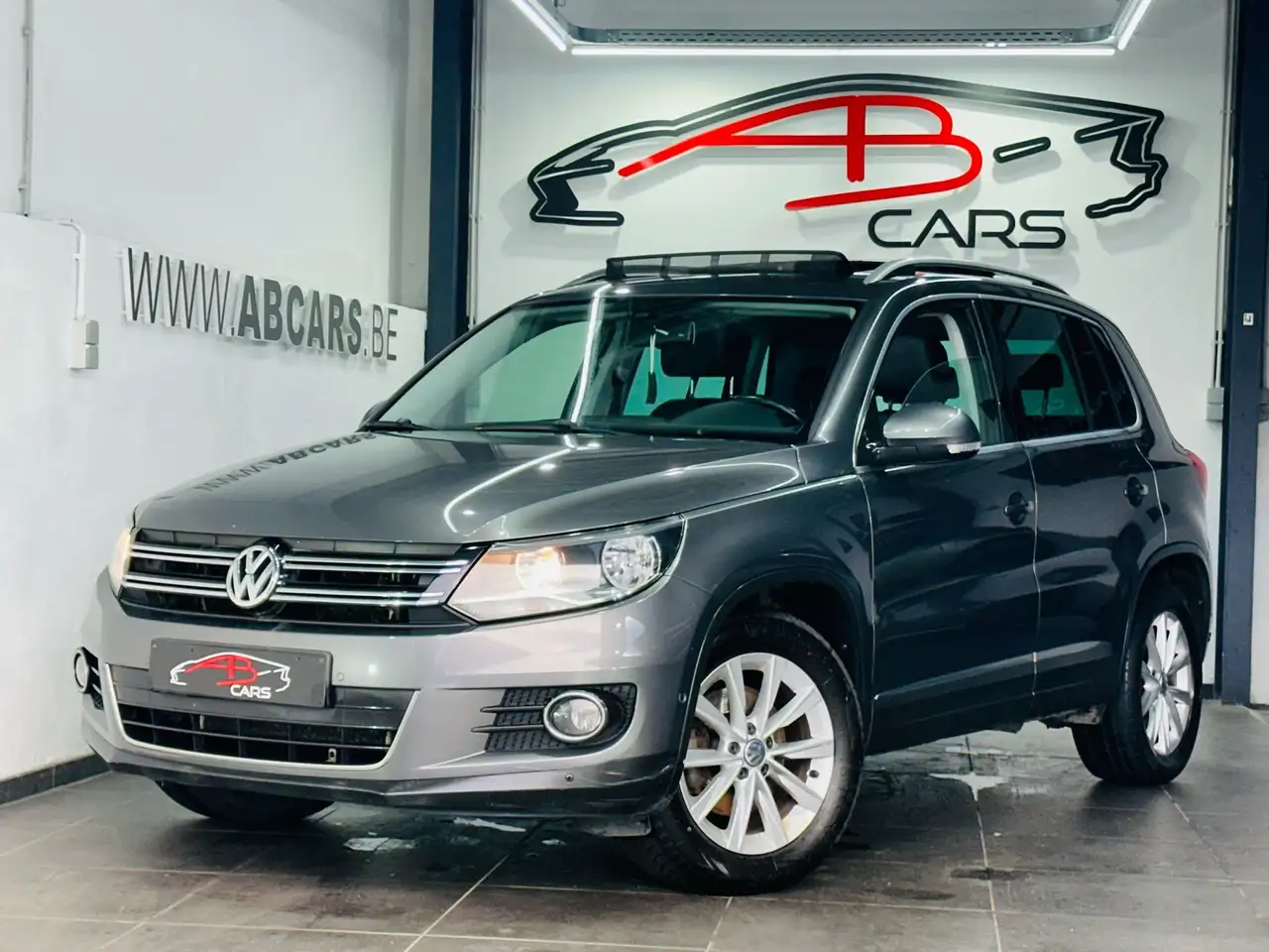 Volkswagen Tiguan SUV/4x4/Pick-up in Grijs demo in Herstal voor € 11.490,-