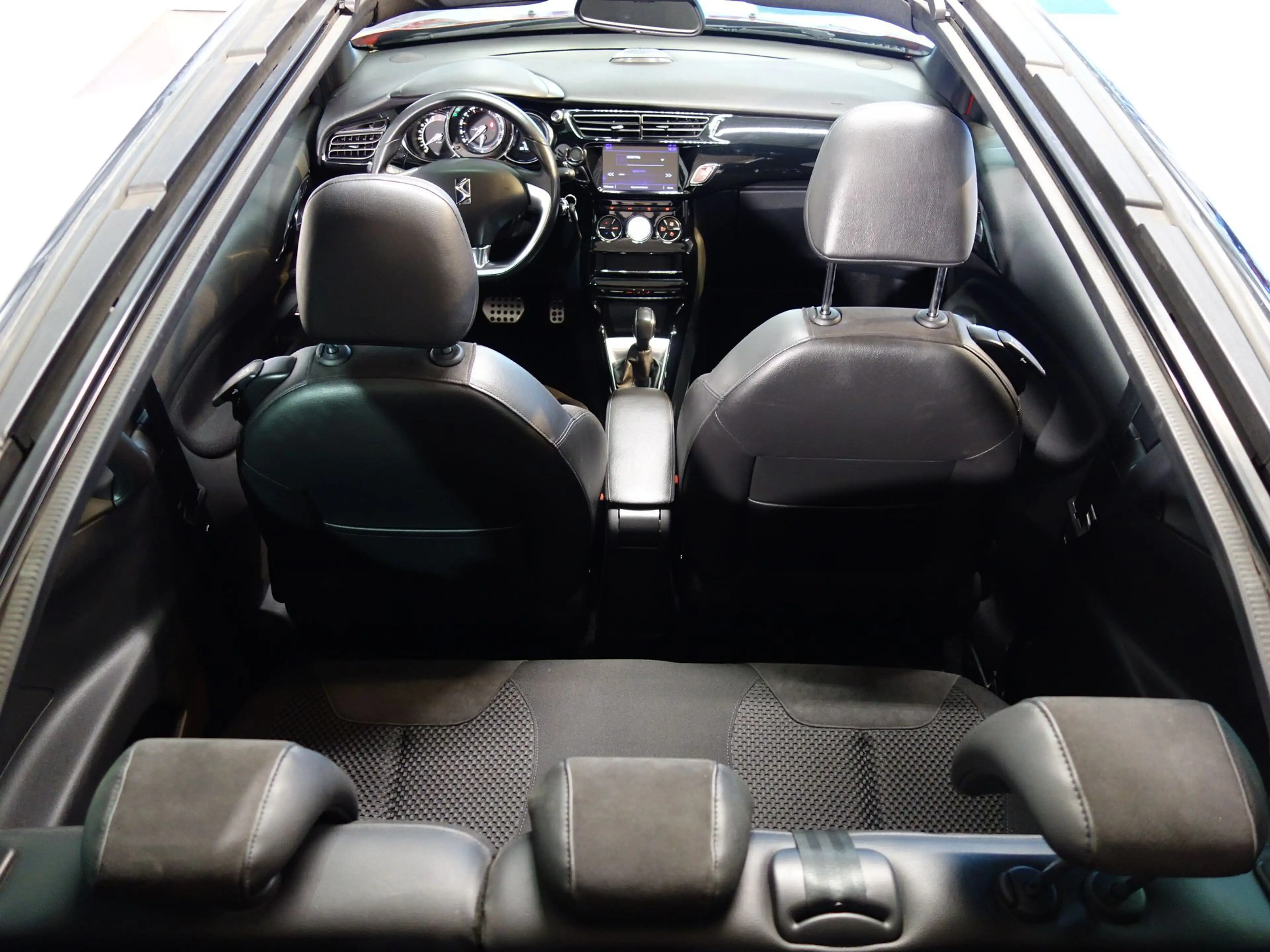 DS Automobiles DS 3 EAT6 *SPORT CHIC *CABRIO *LED *TEMPOMAT — photo 12