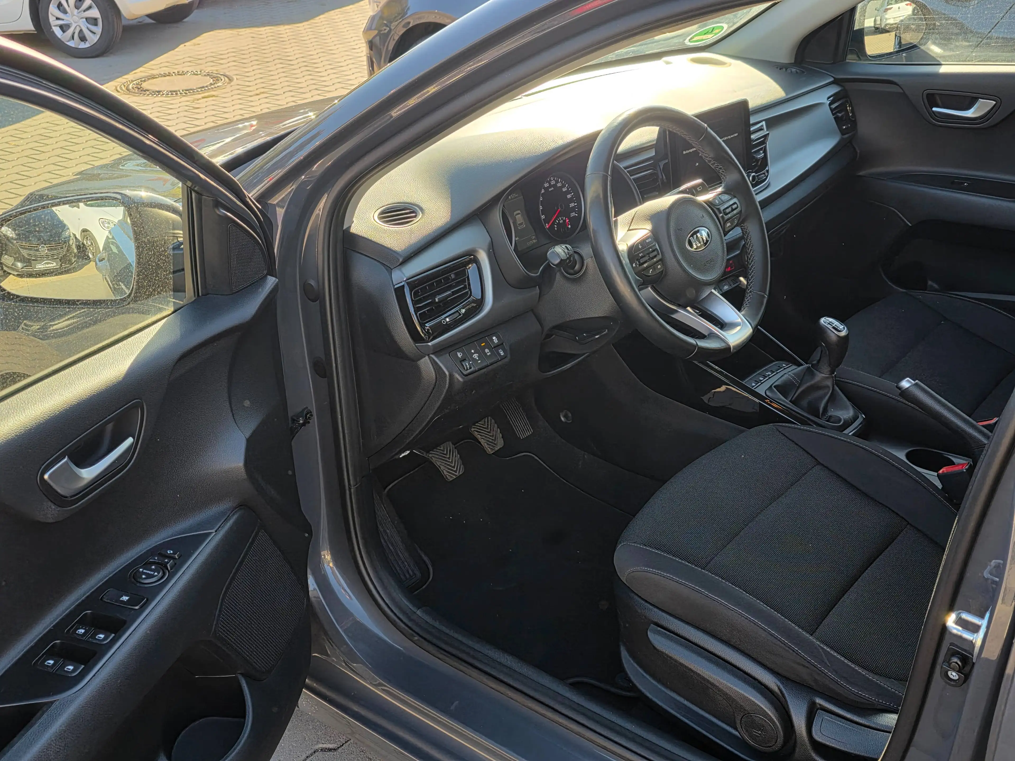 Kia Rio Rio Vision/R-Kamera/PDC/SHZ/LHZ/Eu6/ZV/Navi/ — photo 9