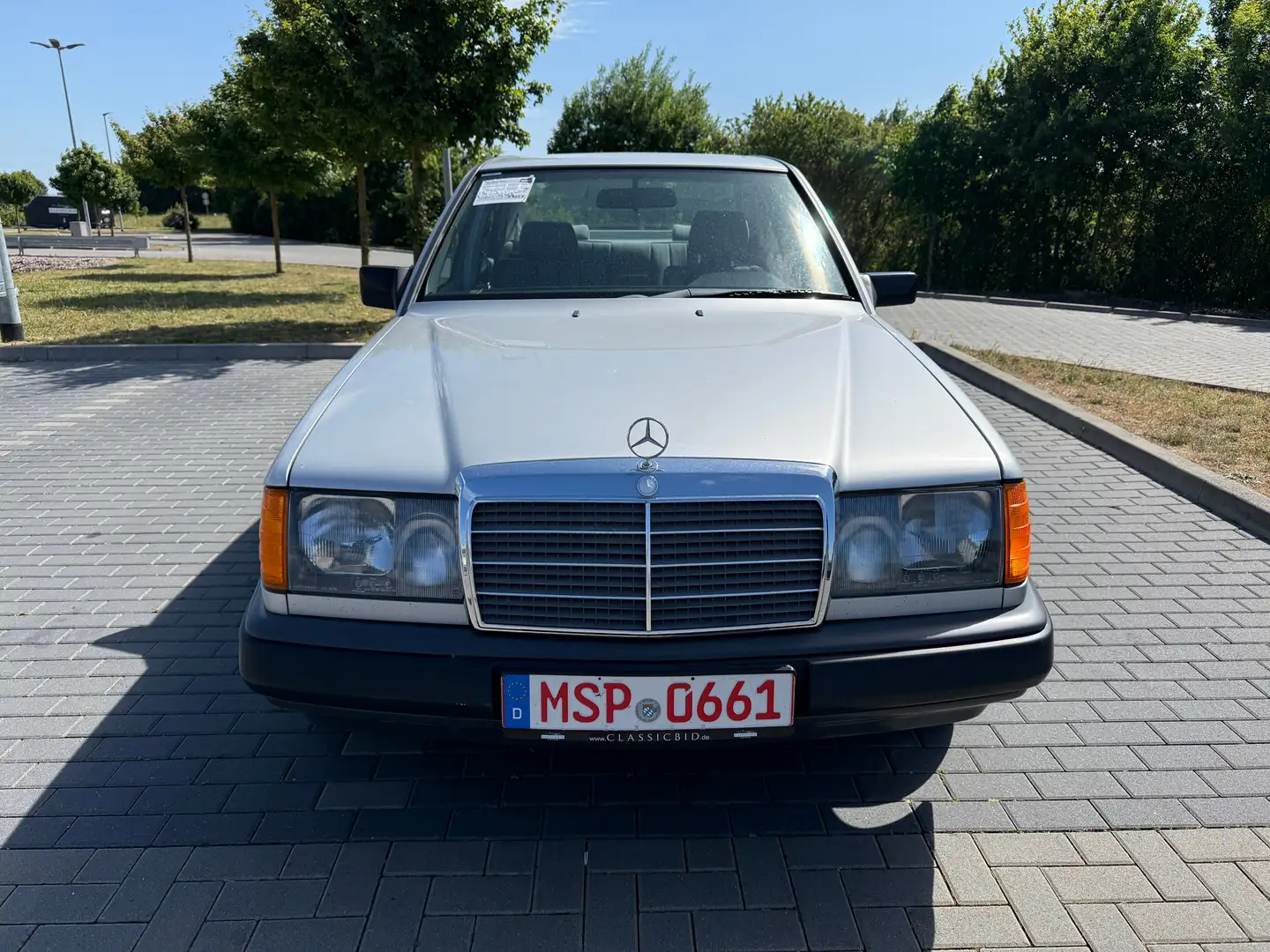 Mercedes-Benz E 260 Automatik/Kein Rost/Museum/Tüv Neu Argintiu - 1