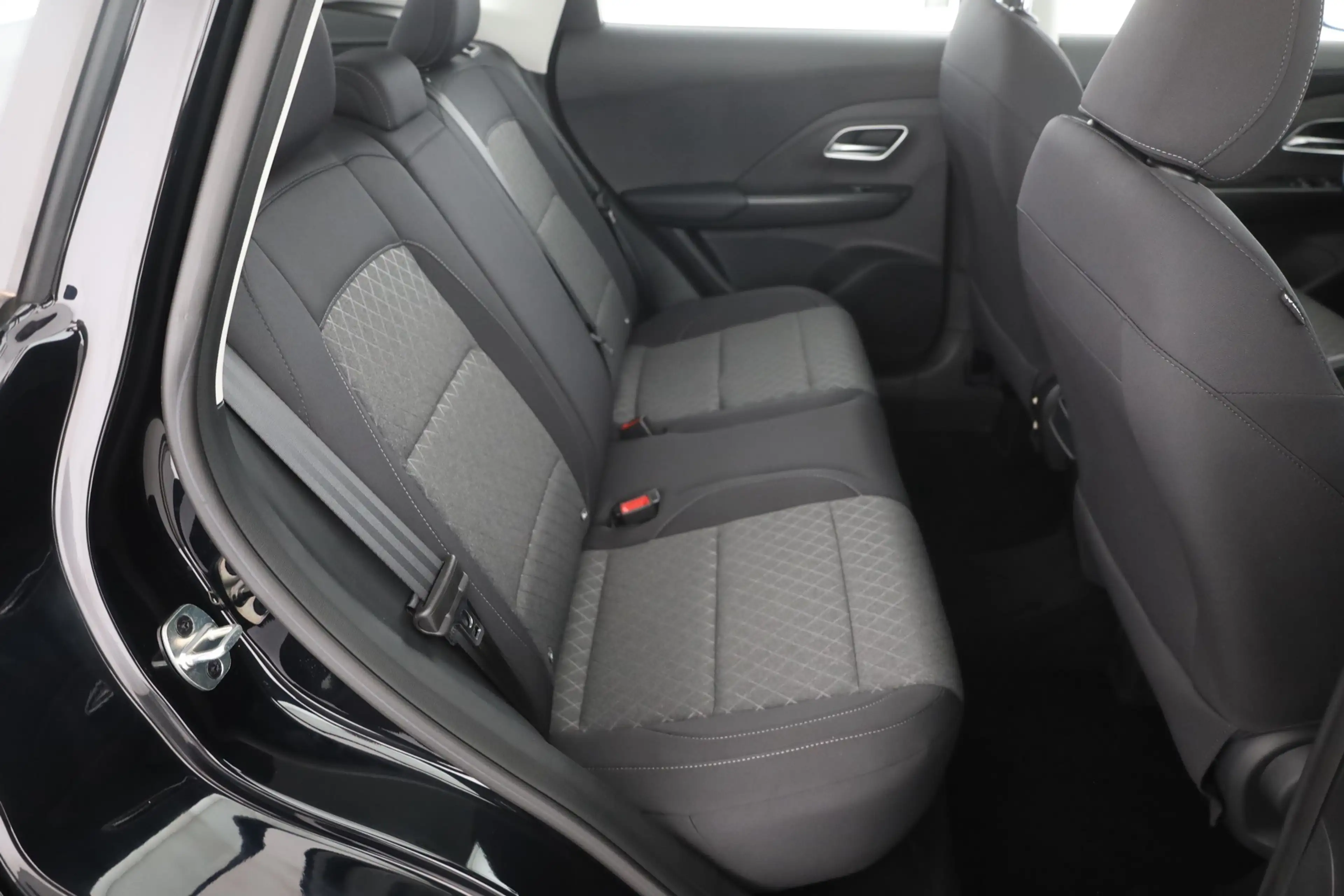 MG ZS 1.5 VTi-Tech Standard Navi Kamera Tempomat — photo 24