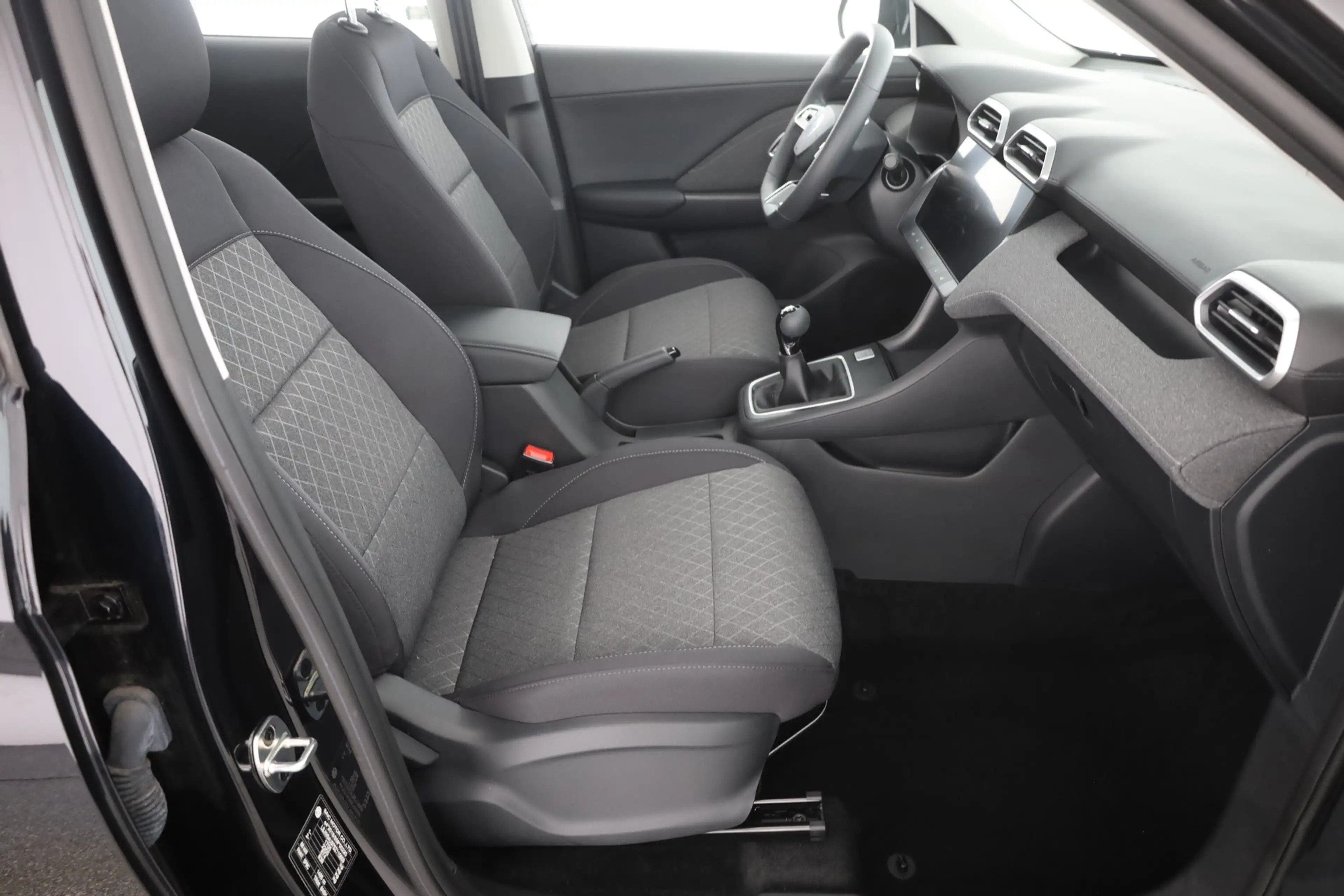 MG ZS 1.5 VTi-Tech Standard Navi Kamera Tempomat — photo 23