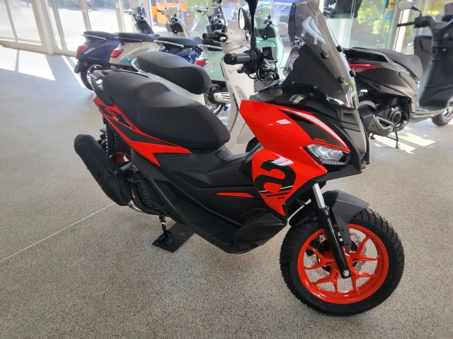 Aprilia SR 200 GT S  ABS E5+ Red Raceway incl.Aktionraba Rood - 2