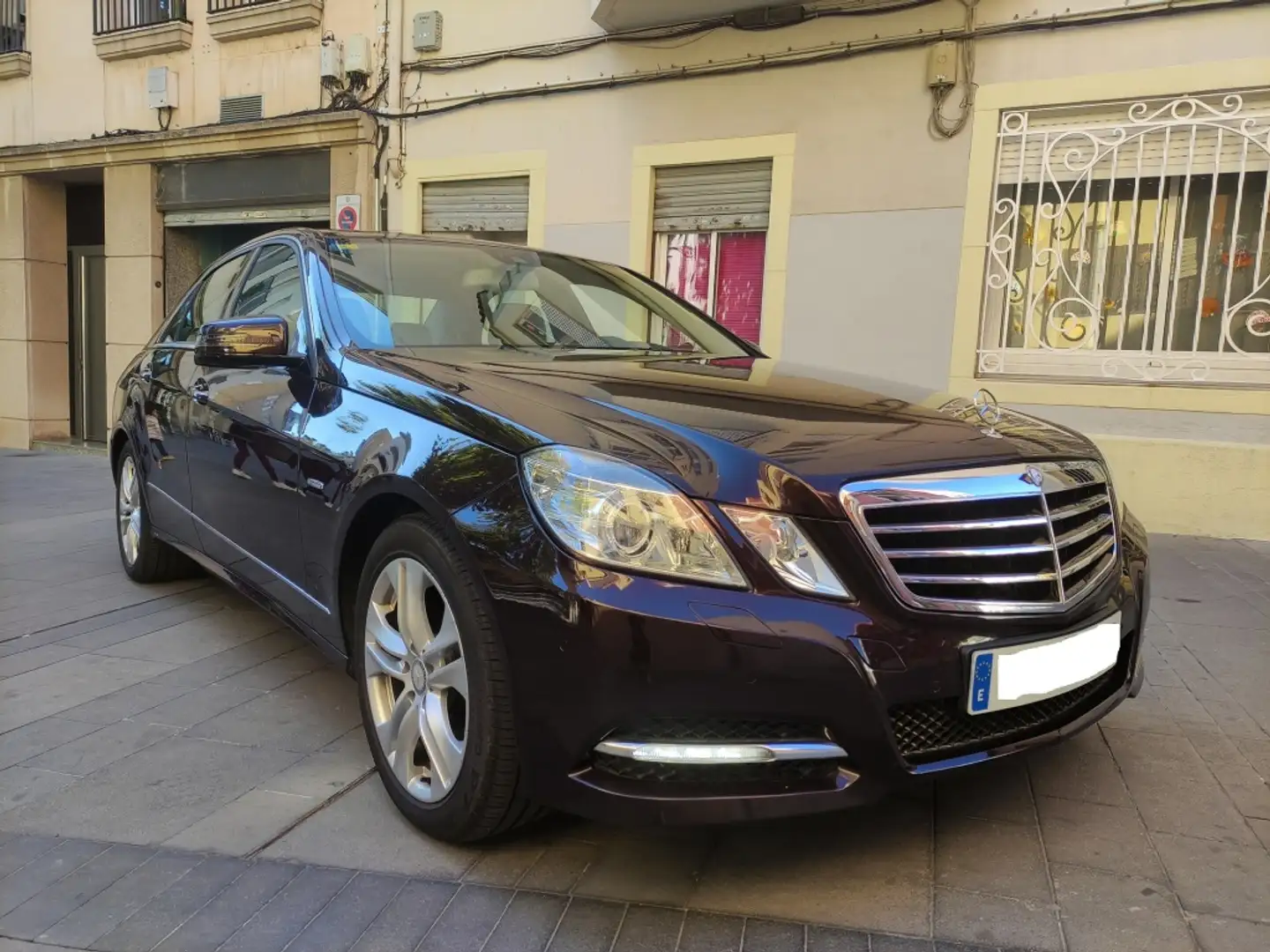 Mercedes-Benz E 250 CGI BE Avantgarde 7G Brun - 2