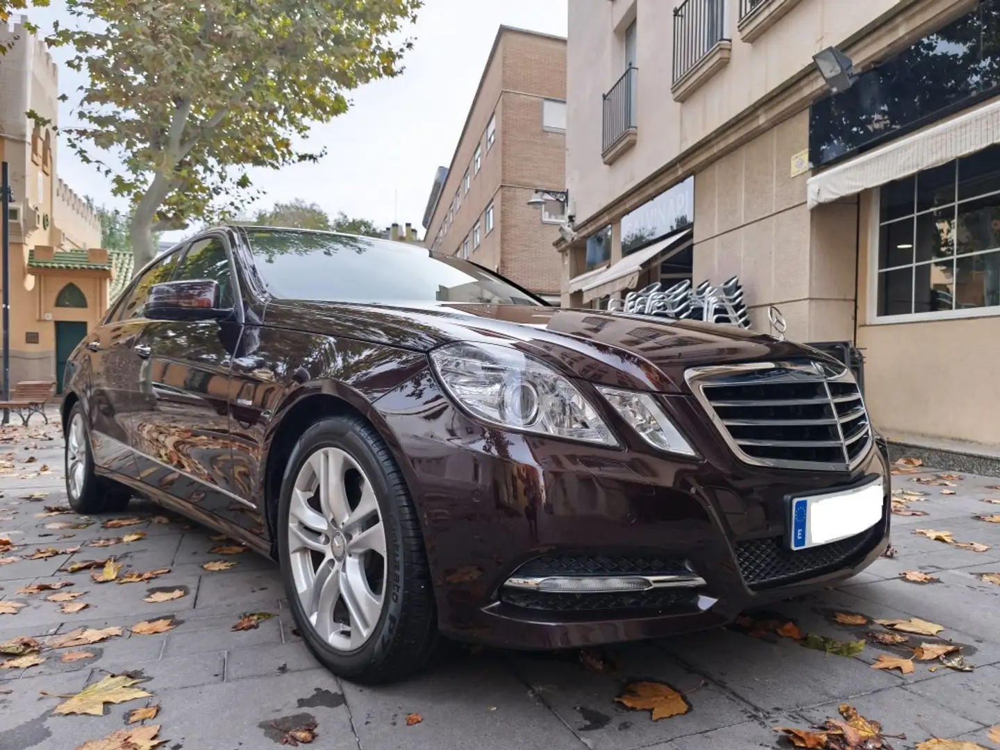 Mercedes-Benz E 250 CGI BE Avantgarde 7G Braun - 2