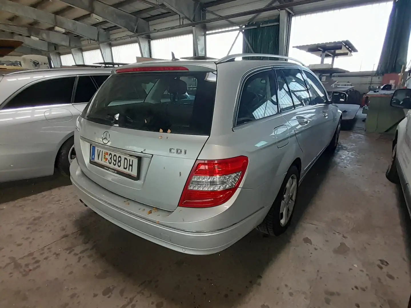 Mercedes-Benz C 220 T Classic BlueEfficiency CDI Aut. Zilver - 2