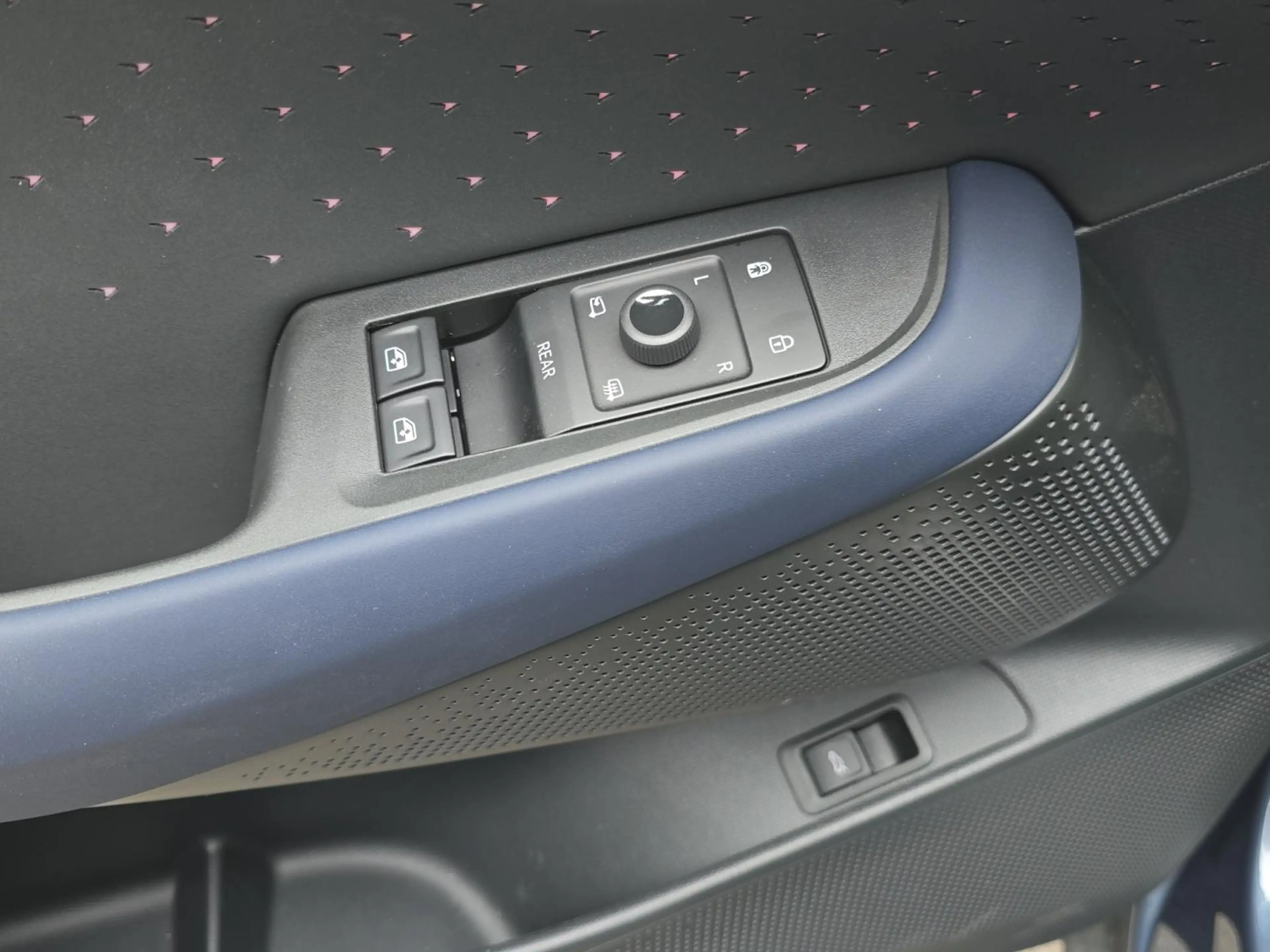 CUPRA Tavascan Endurance — photo 14