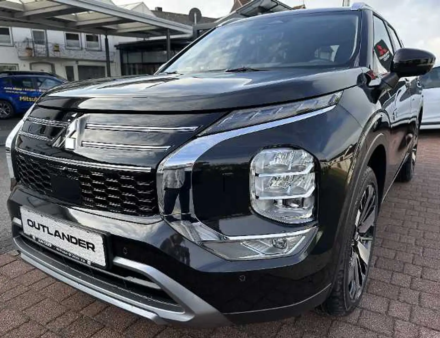 Mitsubishi Outlander 2.4L PHEV Intro Edition Schwarz - 1