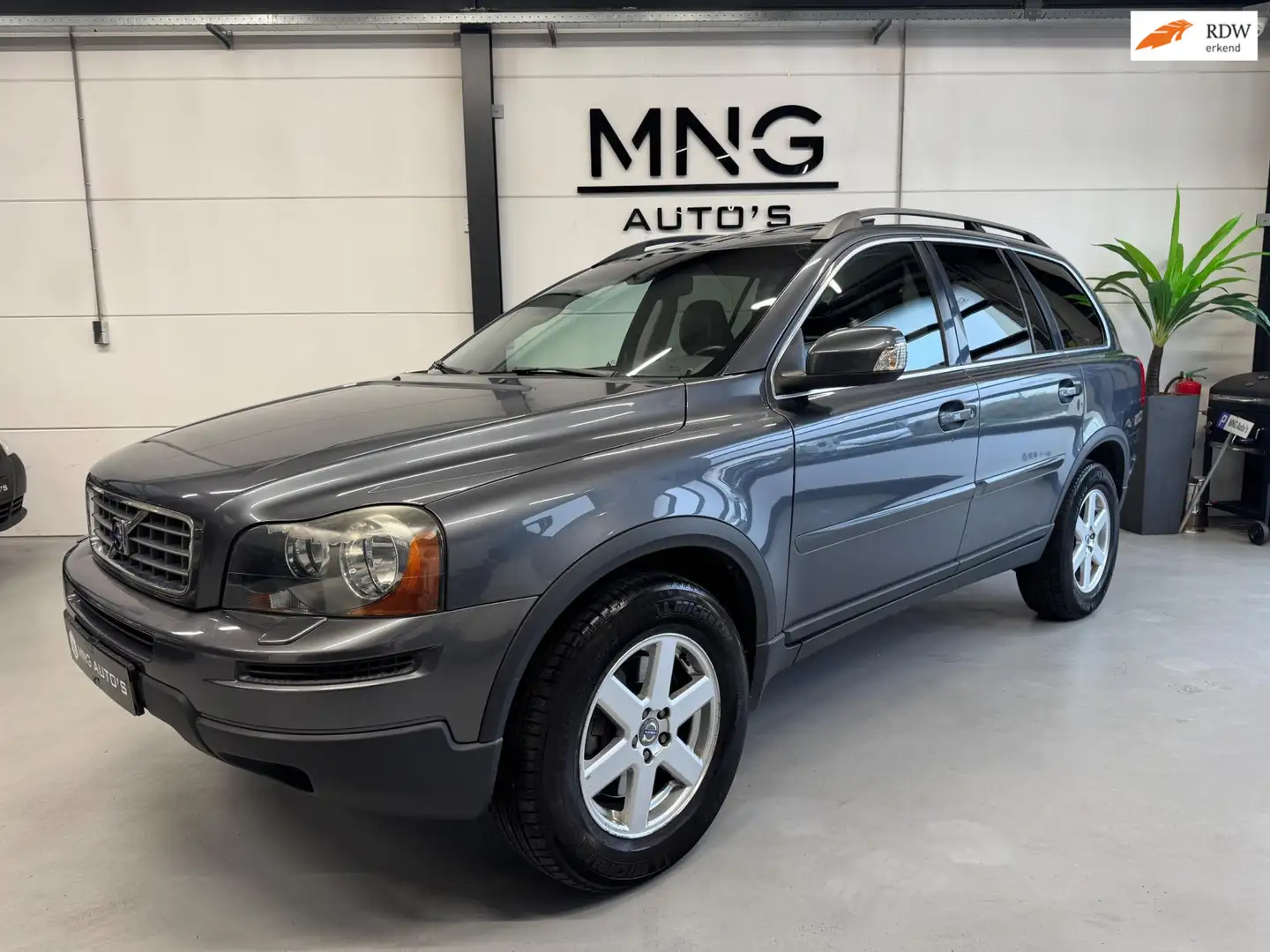 Volvo XC90 3.2 Sport Awd|7 Zits|Schuifdak|1e Eigenaar|Leder|T Grijs - 1