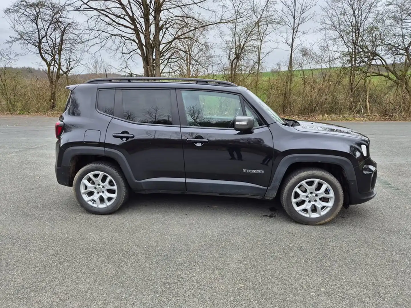 Jeep Renegade Renegade Plug-in Hybrid 1.3 T-GDI 4xe PLUG-IN Hybr Schwarz - 2
