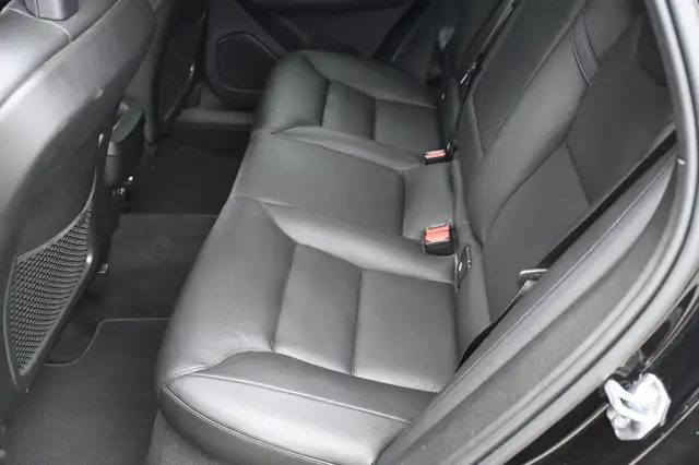 Volvo XC60 view 12